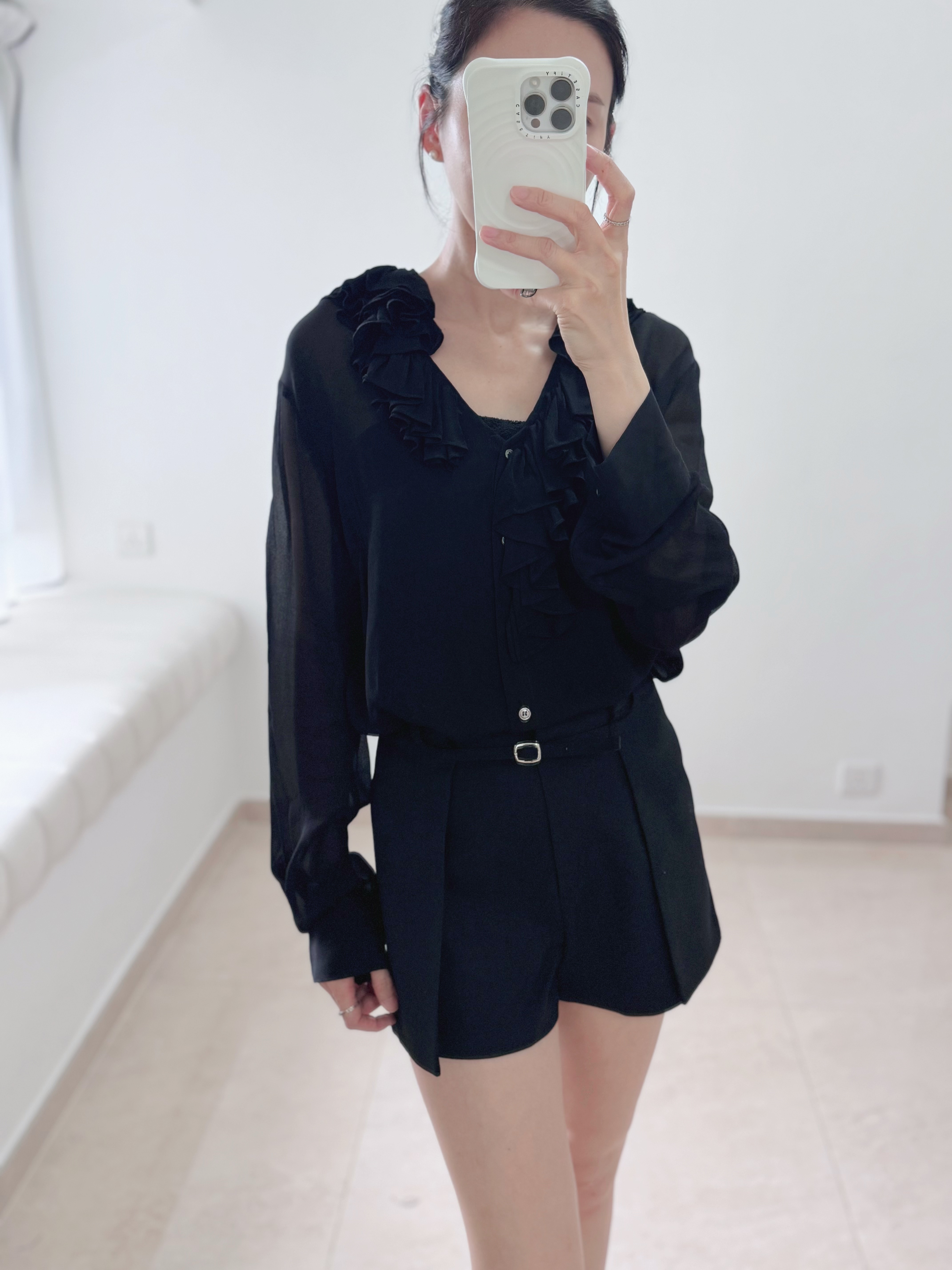 Elegant ruffle blouse
