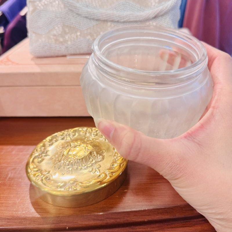 Vintage C.a. 1960s Canadian Cherub Pattern Golden Lid Frosted Glass Large Powder Box (MT2395)