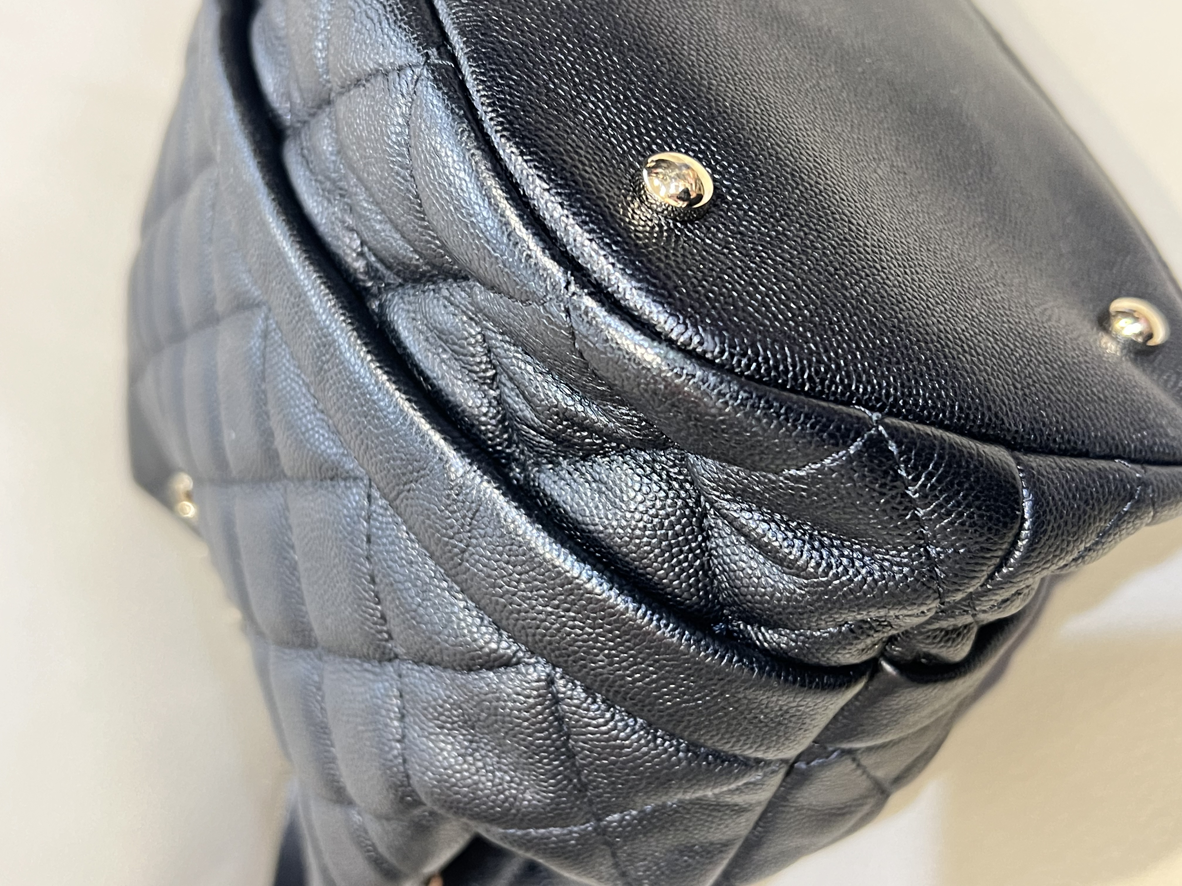 Pre-Owned Chanel Drawstring bag / Product Code: 26040522