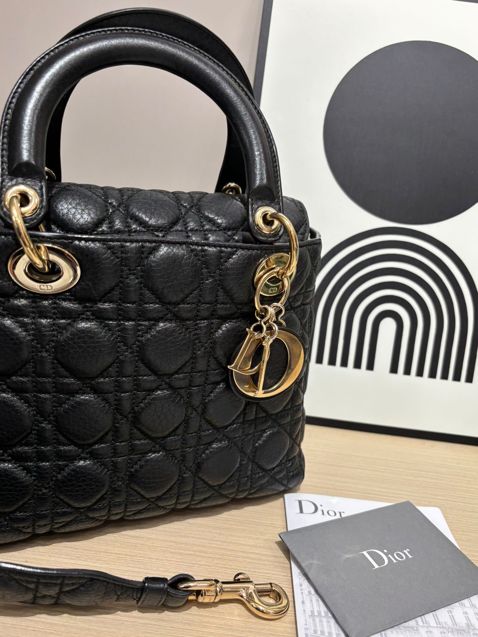 Dior Lady Dior 黑色牛皮 100%Authentic, 95%New ✅收據✅ certificate ✅Dust bag ✅Box