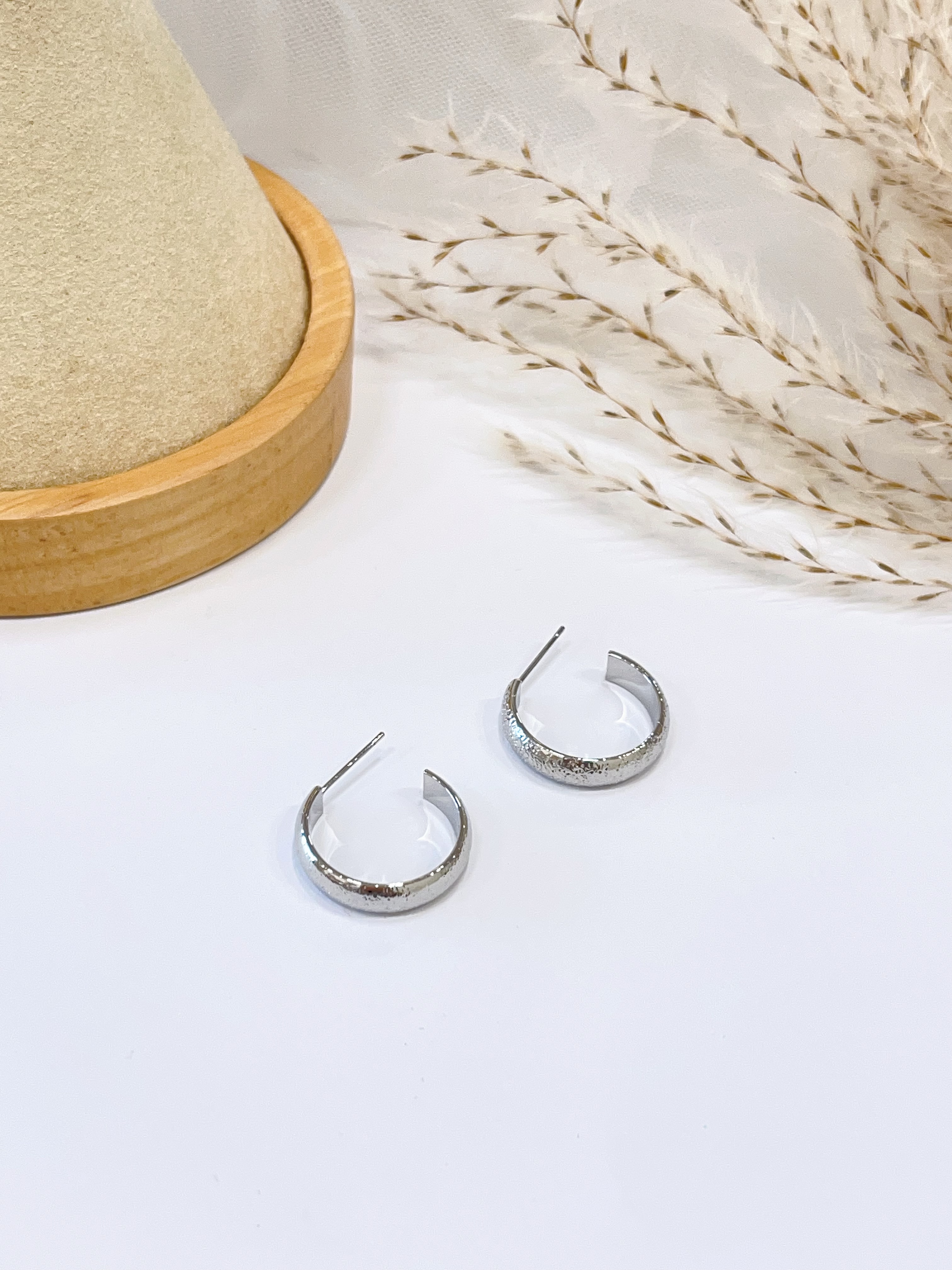 碎冰冰波光闪砂耳环