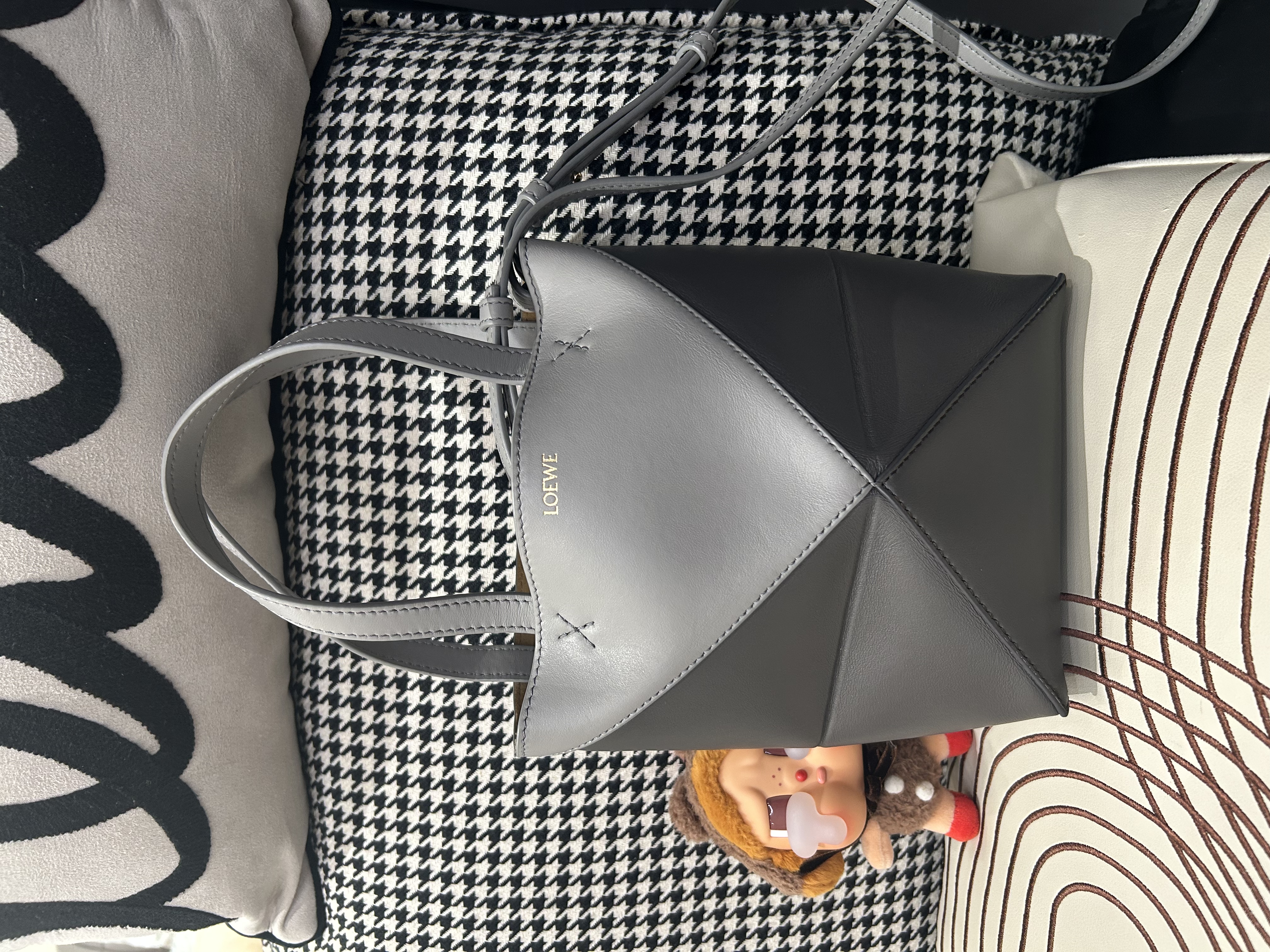 Loewe Mini Fold Tote bag 深灰牛皮拼銀色 100%Authentic, 98%New ✅Dust bag