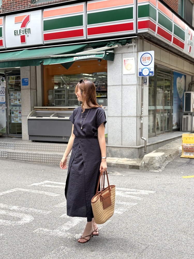 The Timeless Wrap Dress (Navy)
