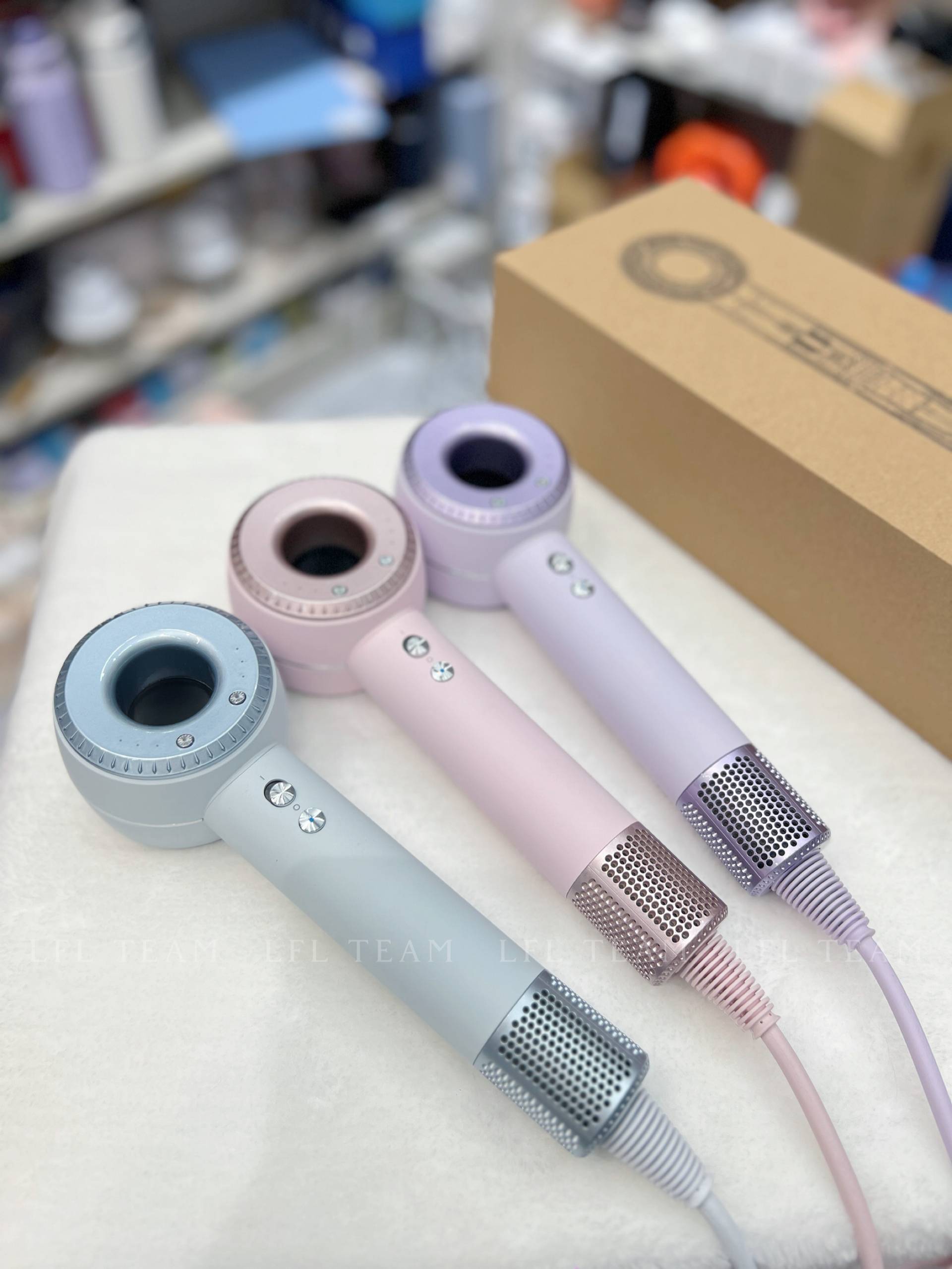 P929 负离子高速吹风机