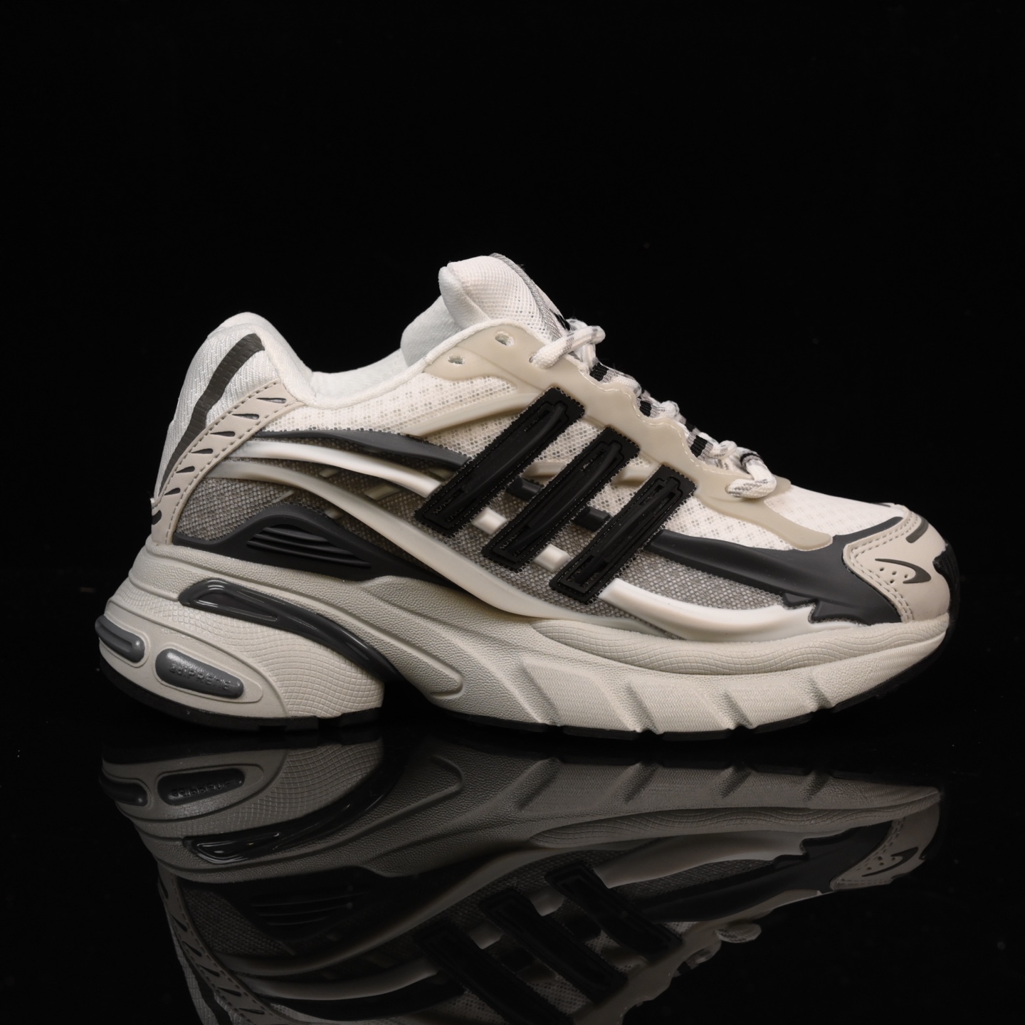 Pharrell Williams x Adidas Adistar Jellyfish 