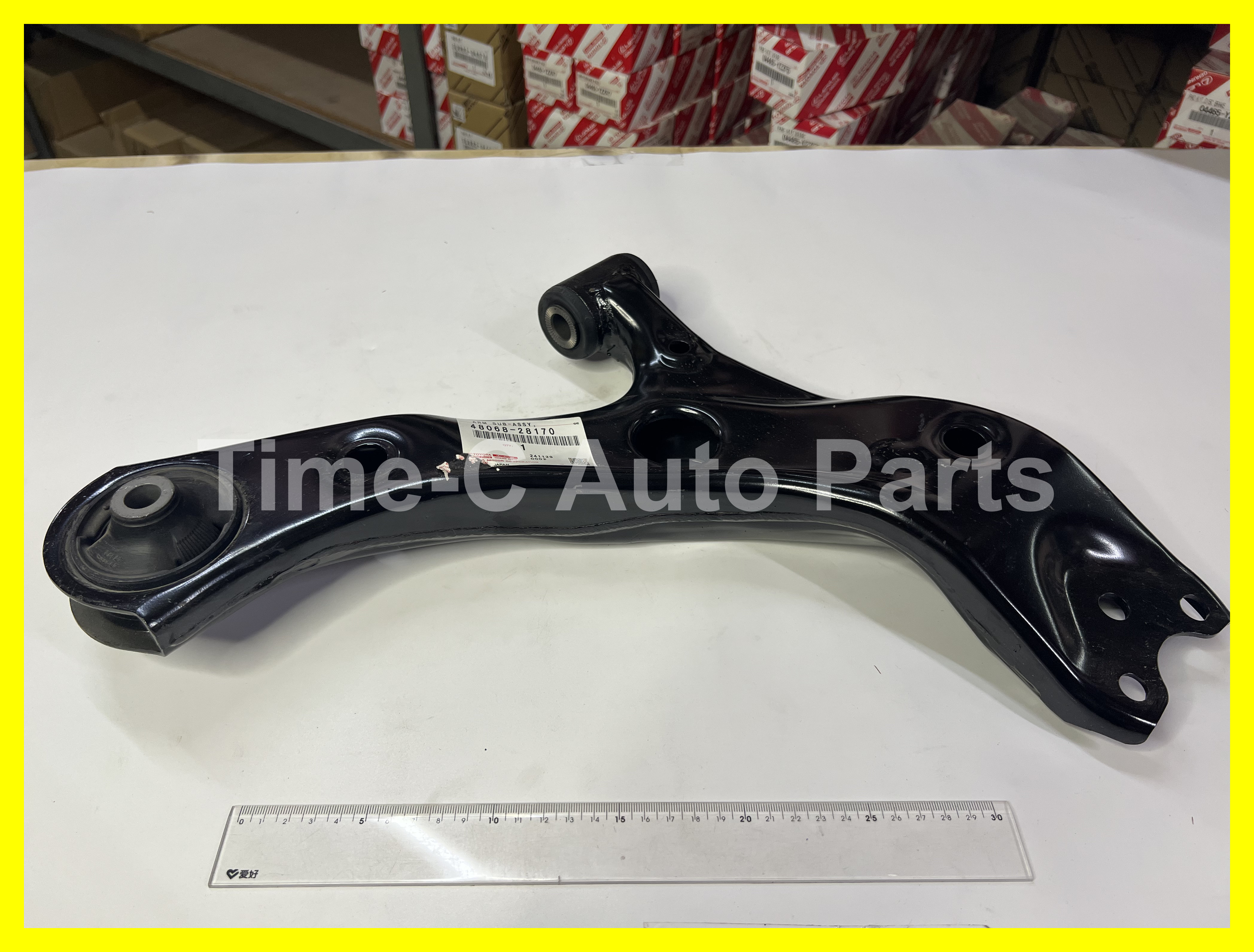 右下叉架 48068-28170 - Toyota Noah Voxy 90系