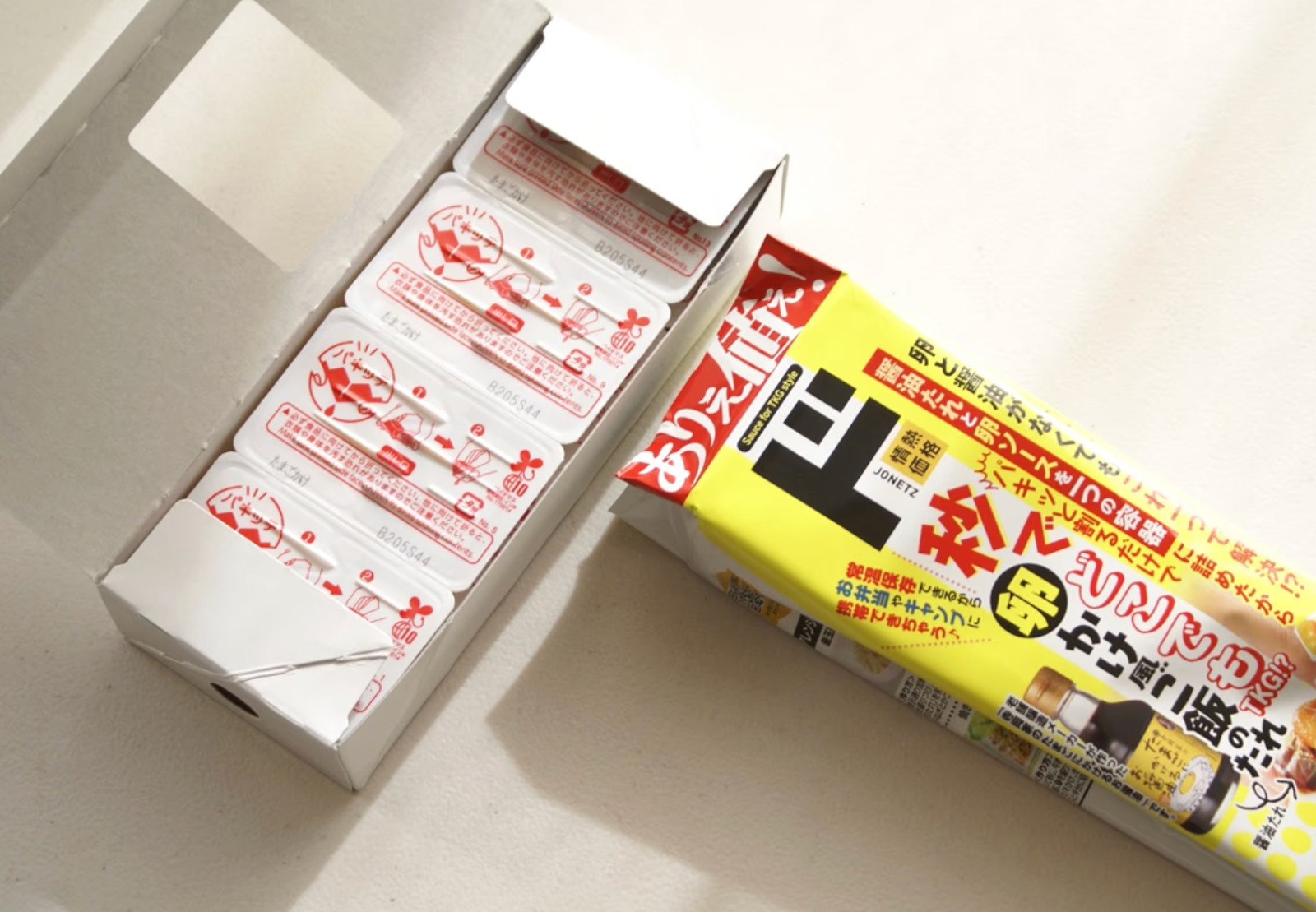 激安電気- 日本直送 DONKI限定 生 蛋醬油拌飯醬(包含18gx8小包獨立 包裝)