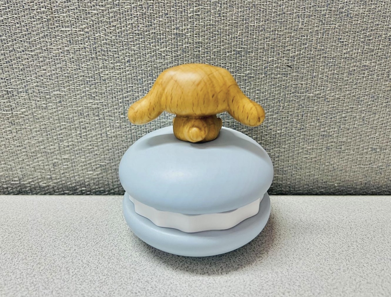 🎌日本直送🎌 玉桂狗馬卡龍造型木製音樂擺設