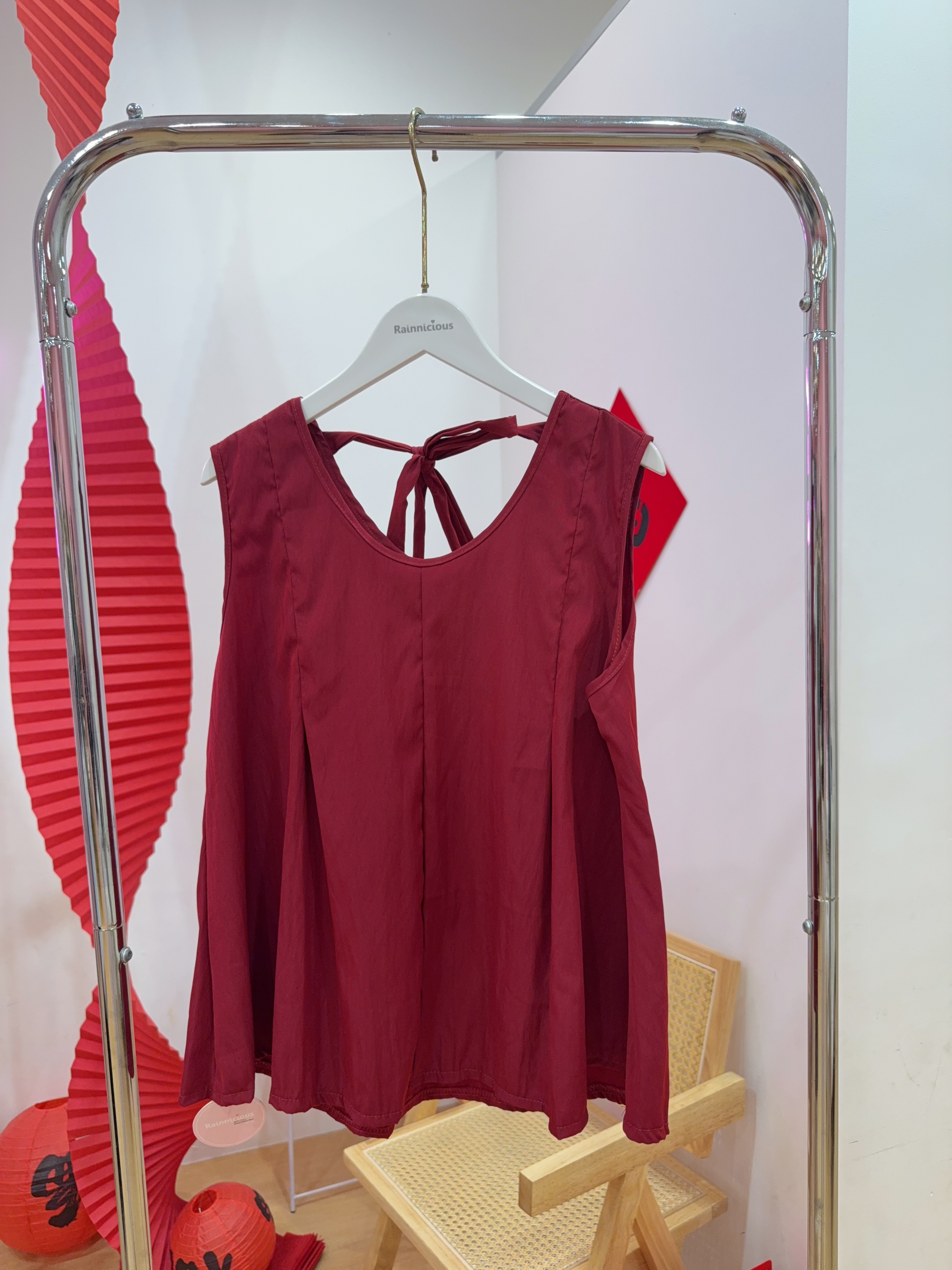 简约露背系带无袖娃娃上衣 R2950