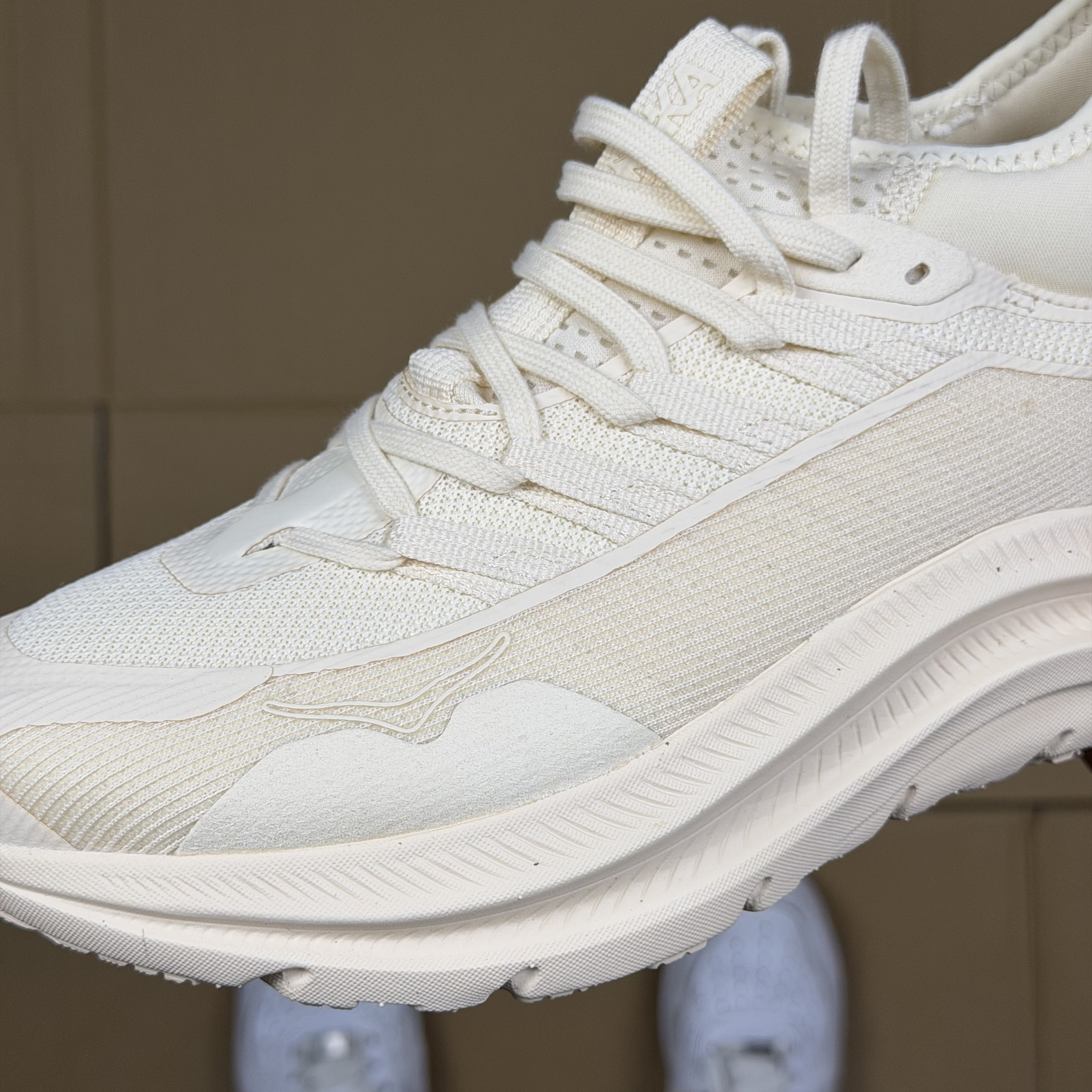 Hoka One One Kawana Mid