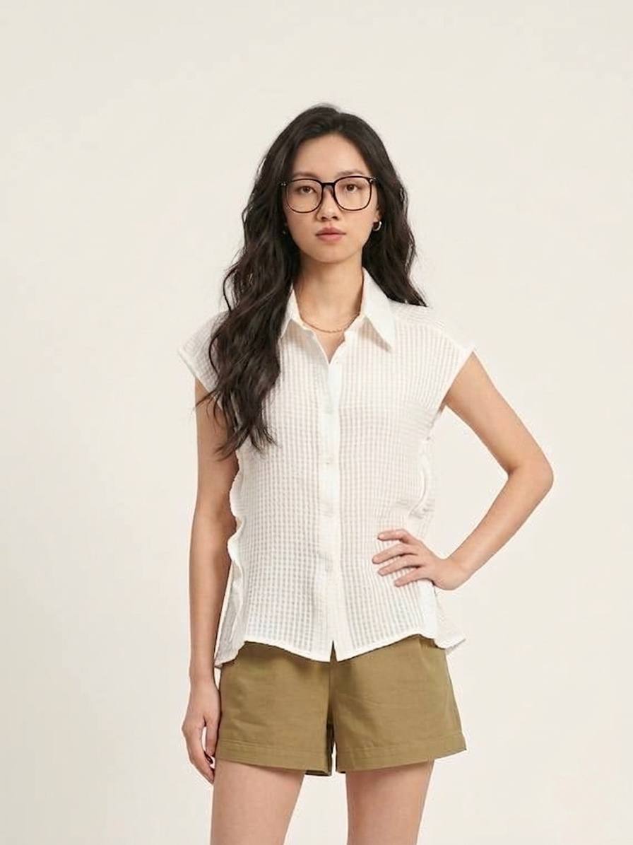 W33162 - Split Textured Top