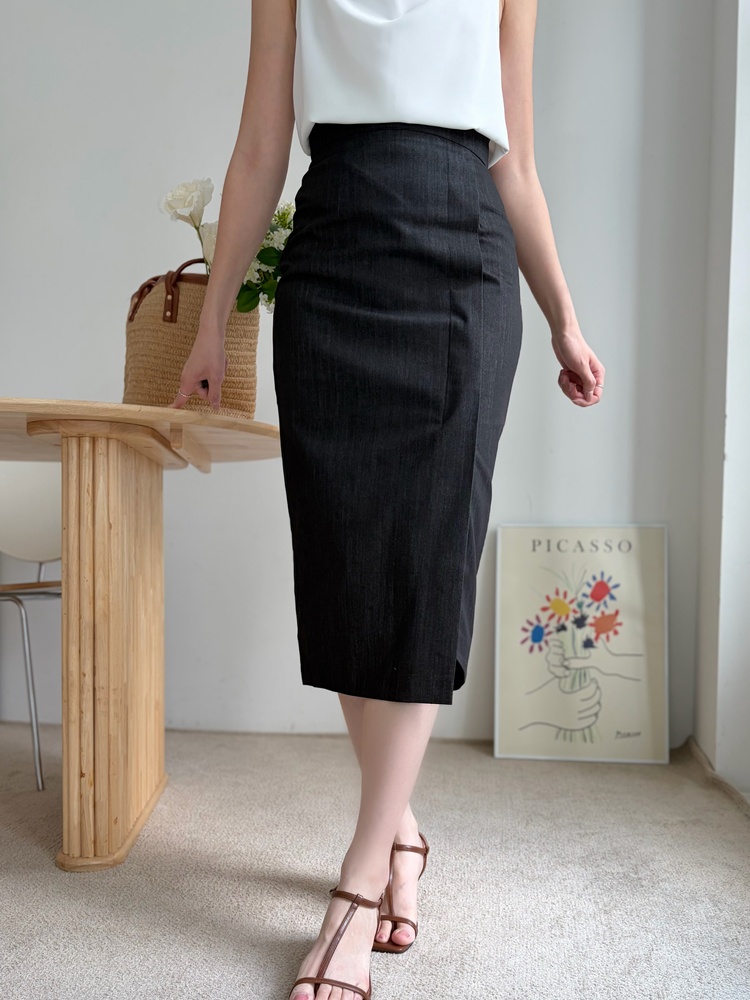Front Slit Pencil Skirt (Black)