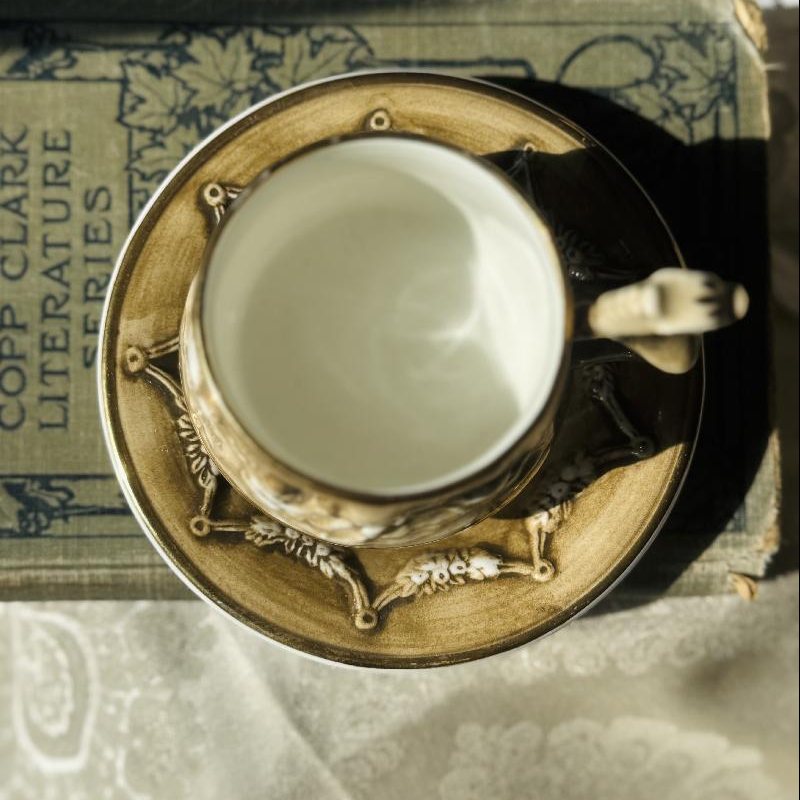 Rare! C.a. 1950s Italy R. Capodimonte Italy Raised Relief Cherubs Demitasse / Espresso Cup (MT2392)