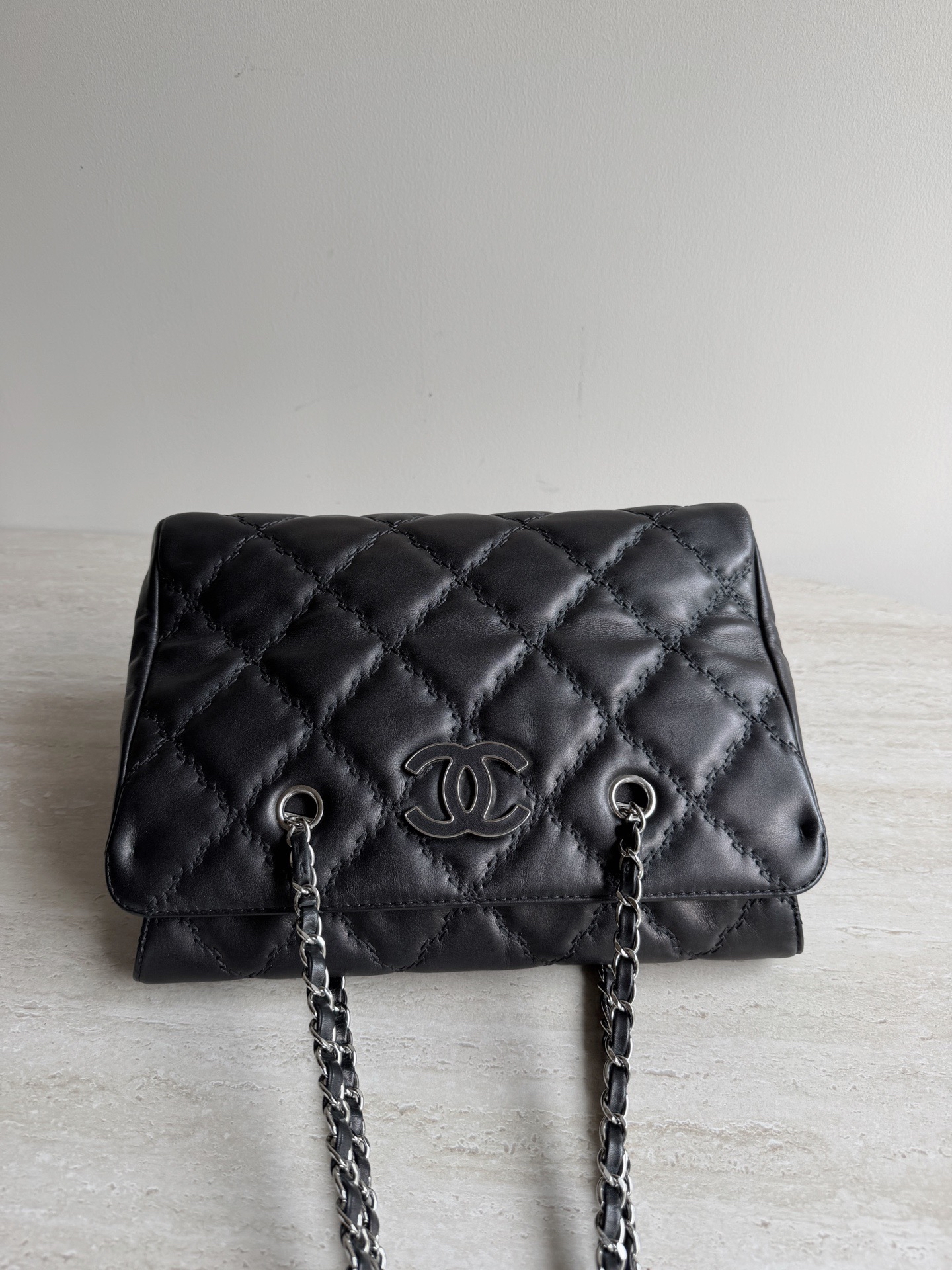 【預訂貨品】Chanel黑銀雙C tote bag