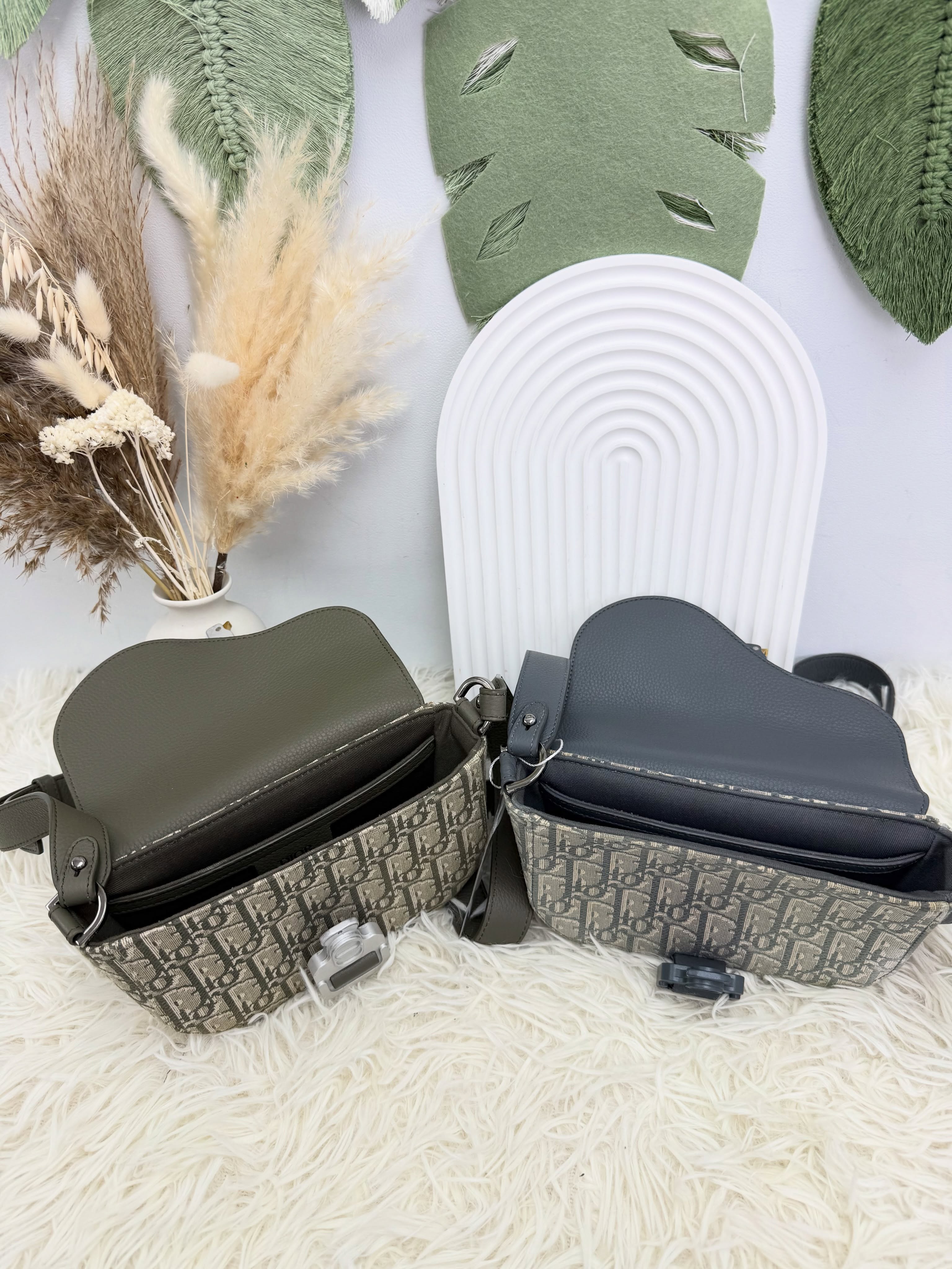 Dior👜 PRE OWNED 🛍️橄欖綠色老花郵差包 有盒有塵袋🌲