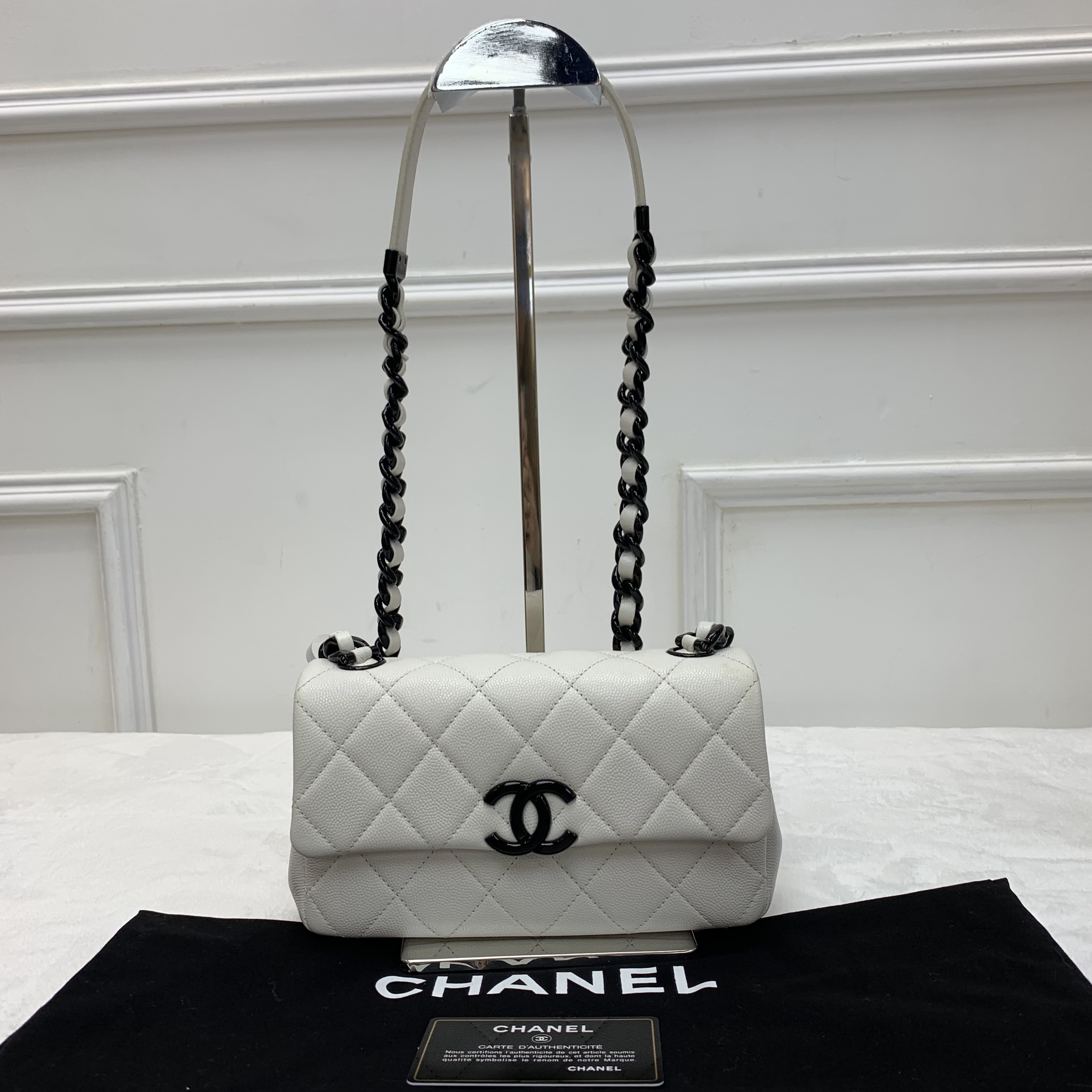 🐼熊貓配色Chanel黑白琺瑯扣大Mini