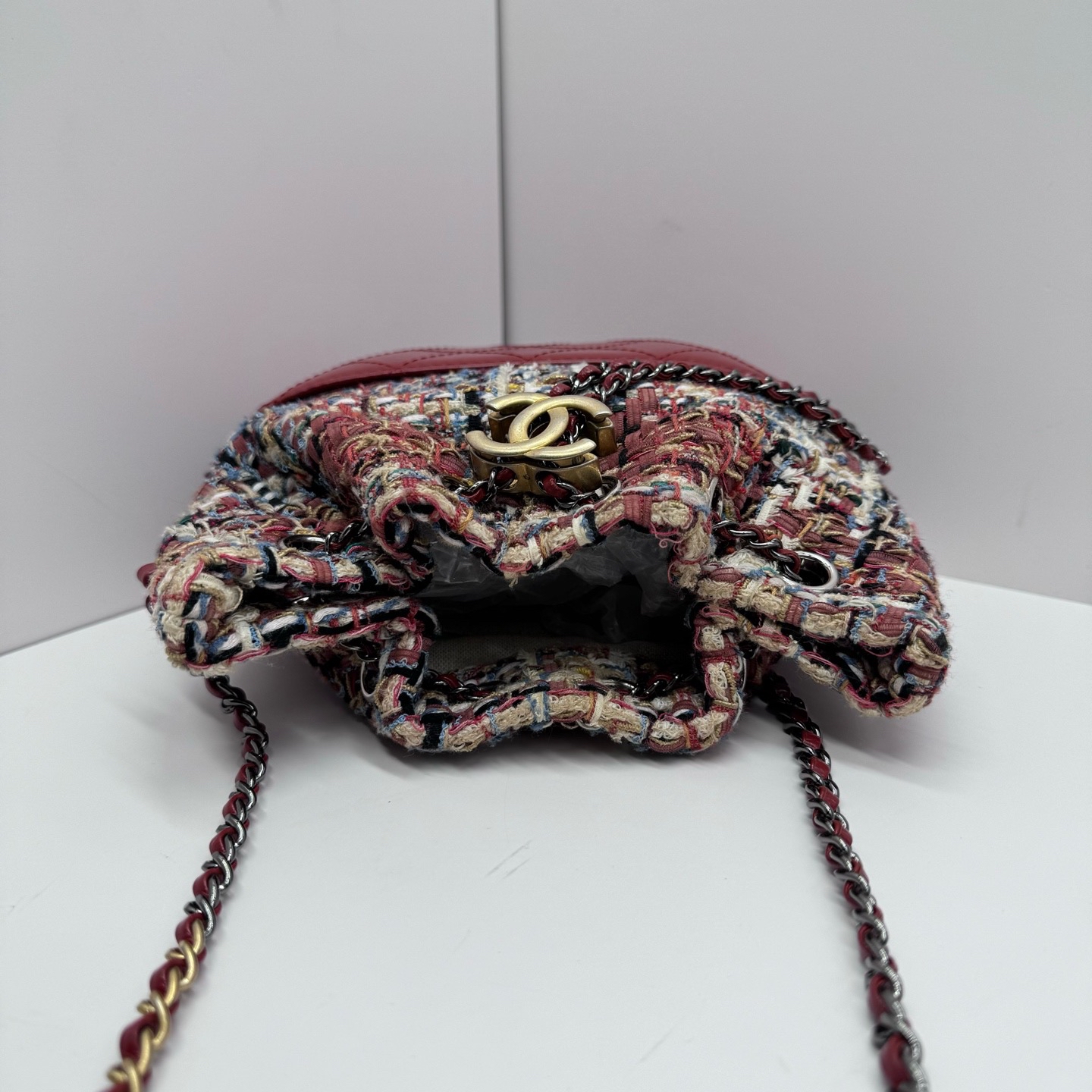 Pre-Owned Chanel Gabrielle Bucket Bag / Product Code: 25041926