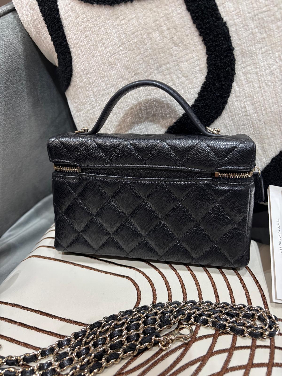 全新 Chanel AP4385 top handle vanity 黑色荔枝牛皮，100%AUTHENTIC,全新未使用品  ✅收據✅晶片✅塵袋