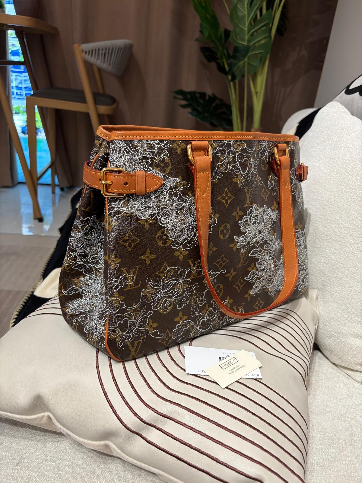 Lv Dentelle Batignolles Horizontal Tote M95400 Louis Vuitton 2007 限量繡花典藏款 100%Authentic, 95%New✅tap booklet✅dust bag