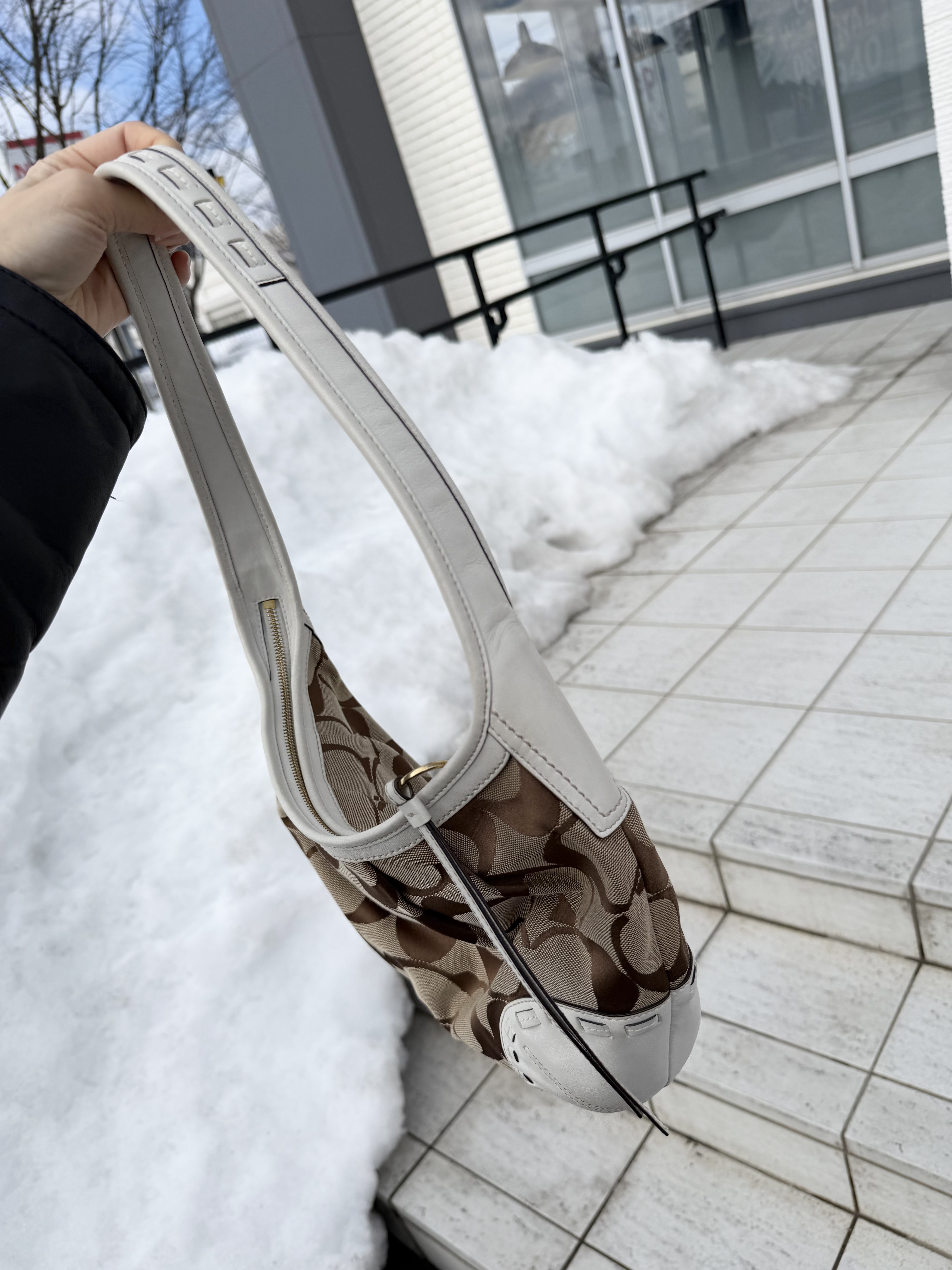 coach white monogram  hobo bag  