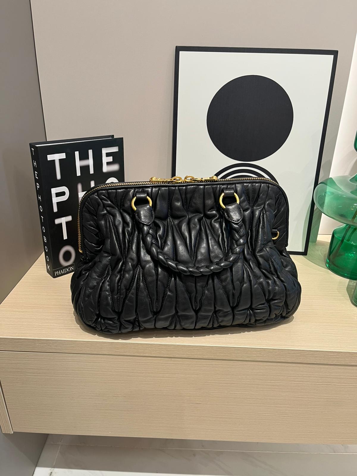 Miu Miu matelasse nappa leather handbag,100%Authentic,95%new ✅塵袋 