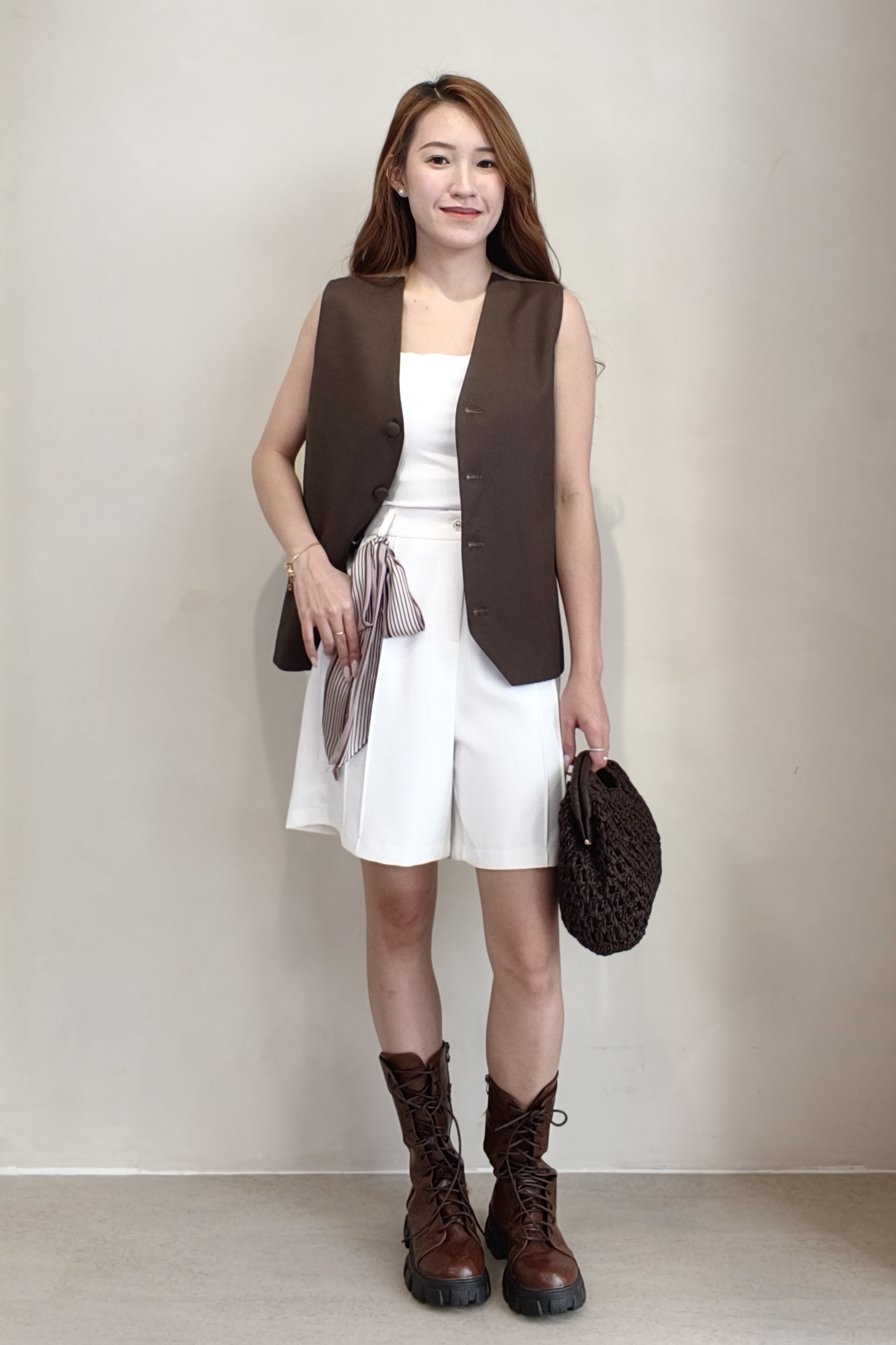 31225 High-Waisted Tailored Bermuda Shorts with Scarf Tie