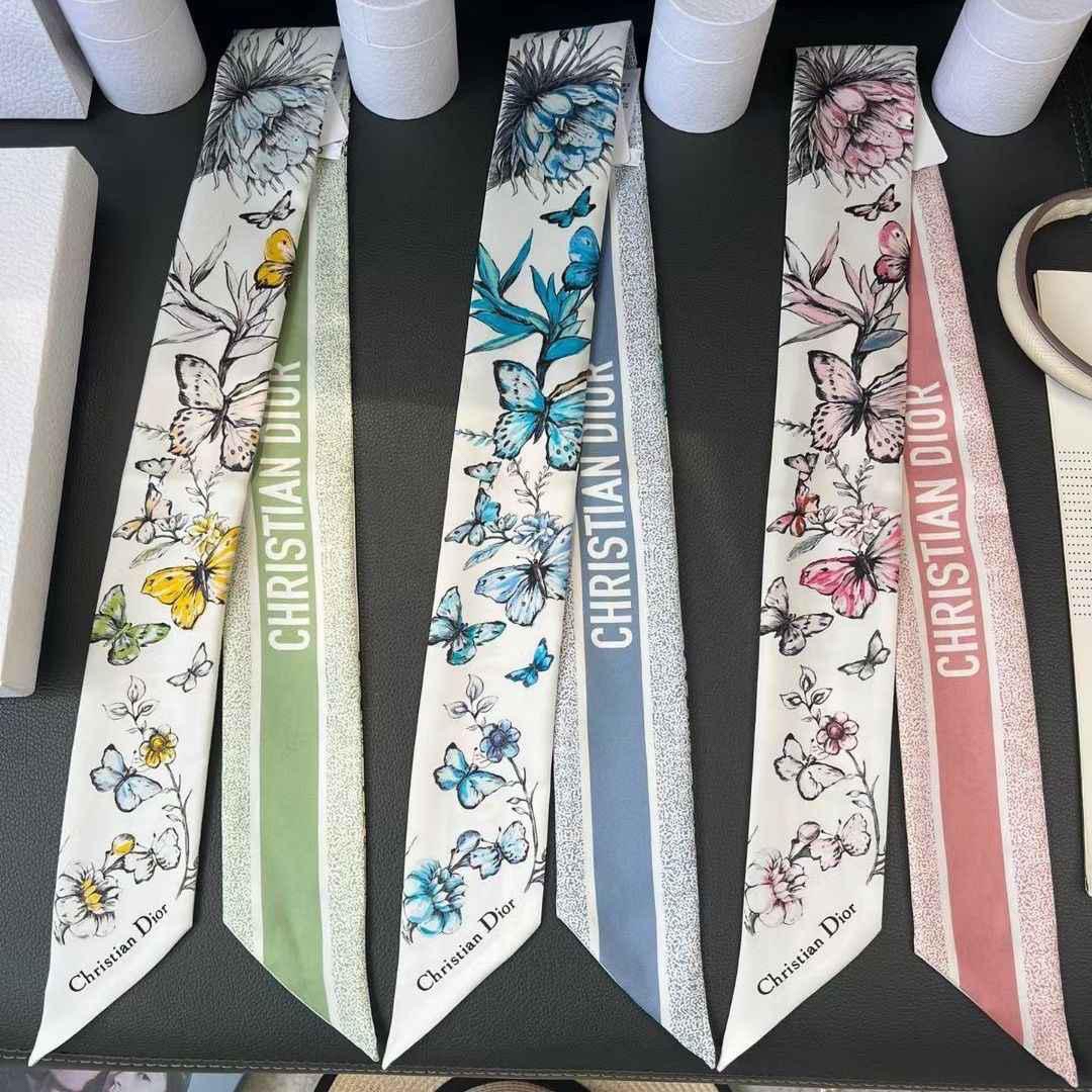 *DIOR 贈品限定VIP蝴蝶花園絲巾 (禮盒裝連紙袋)*