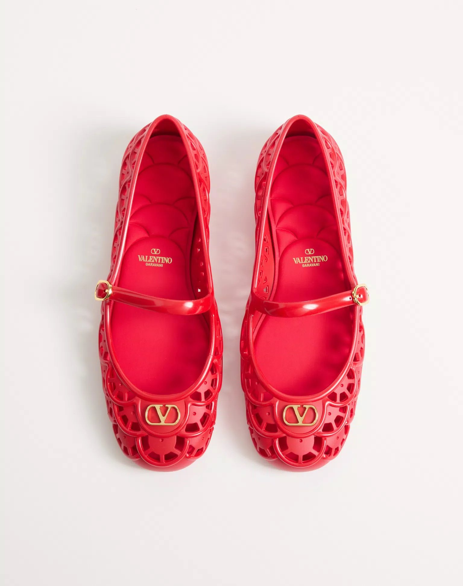 折後✨新款🆕訂貨🍒Valentino 防水jelly flat  落雨可以著！  Size 36/37/38/39/40/41