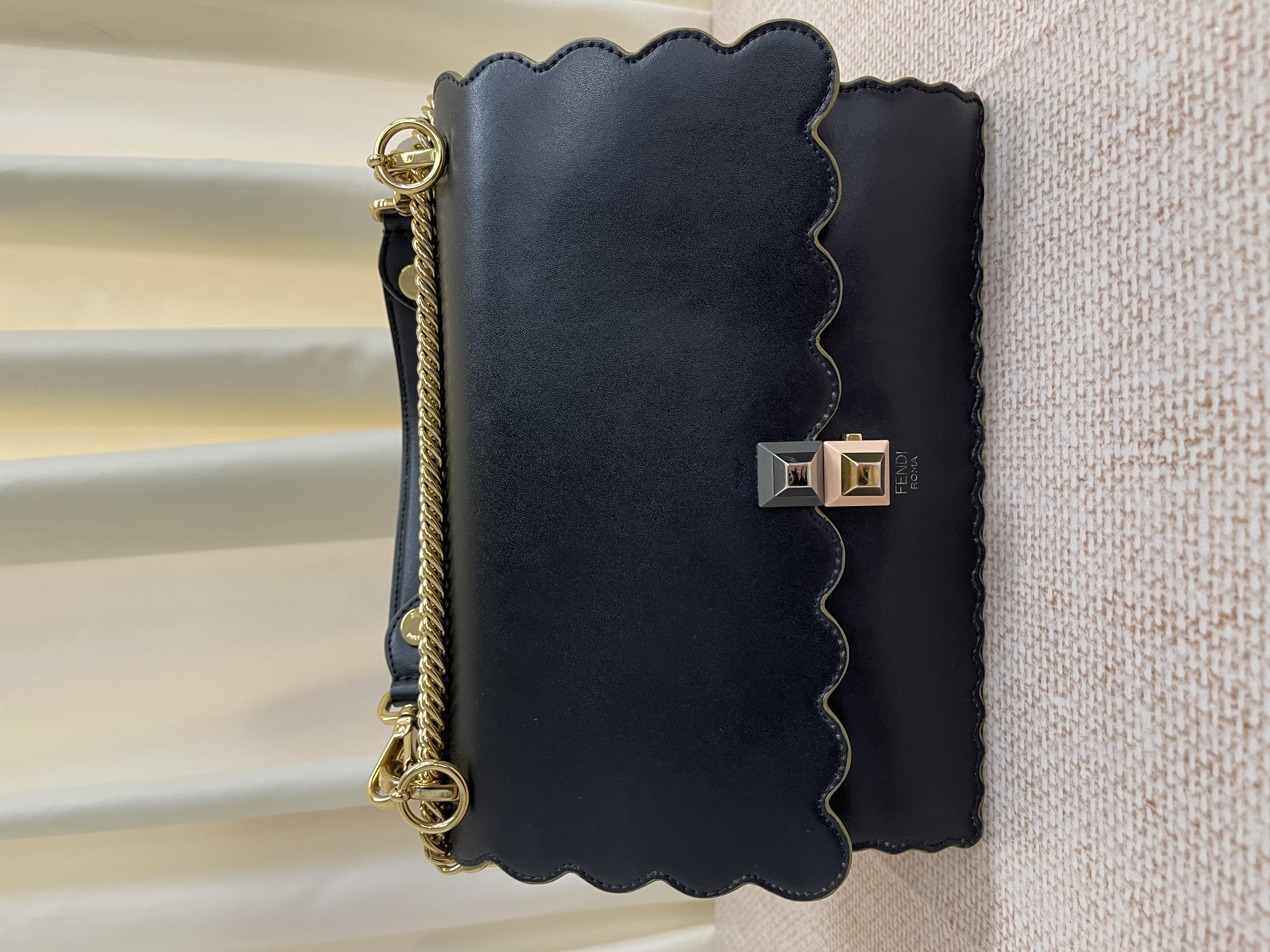 Pre-Owned FENDI KAN I / Product Code: 26022202