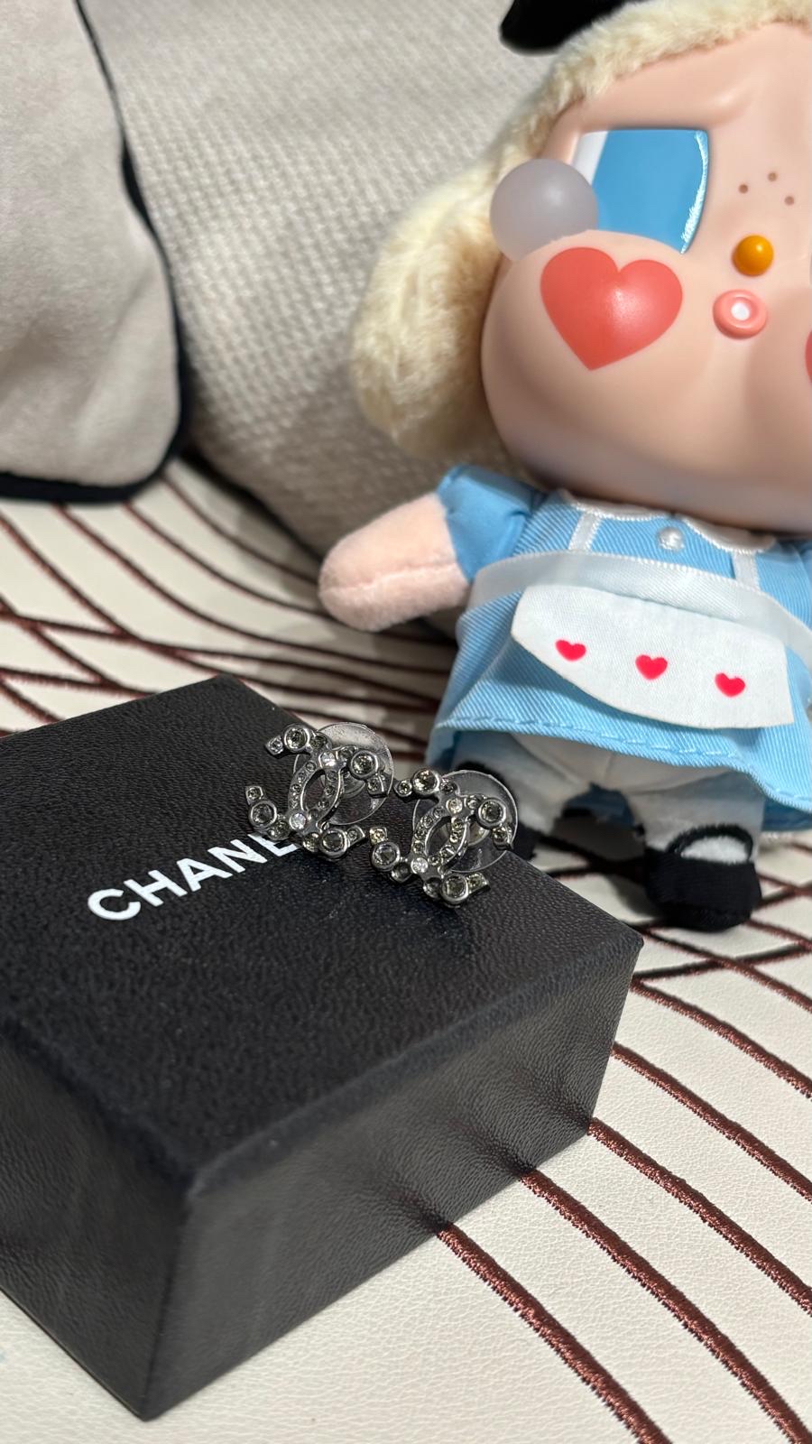 Chanel Earrings CC 閃石 100%Authentic,95%new✅box 