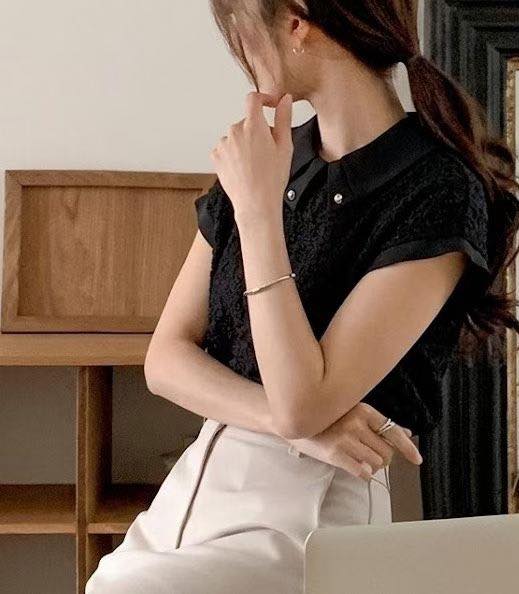 精緻蕾絲珍珠領短袖上衣 