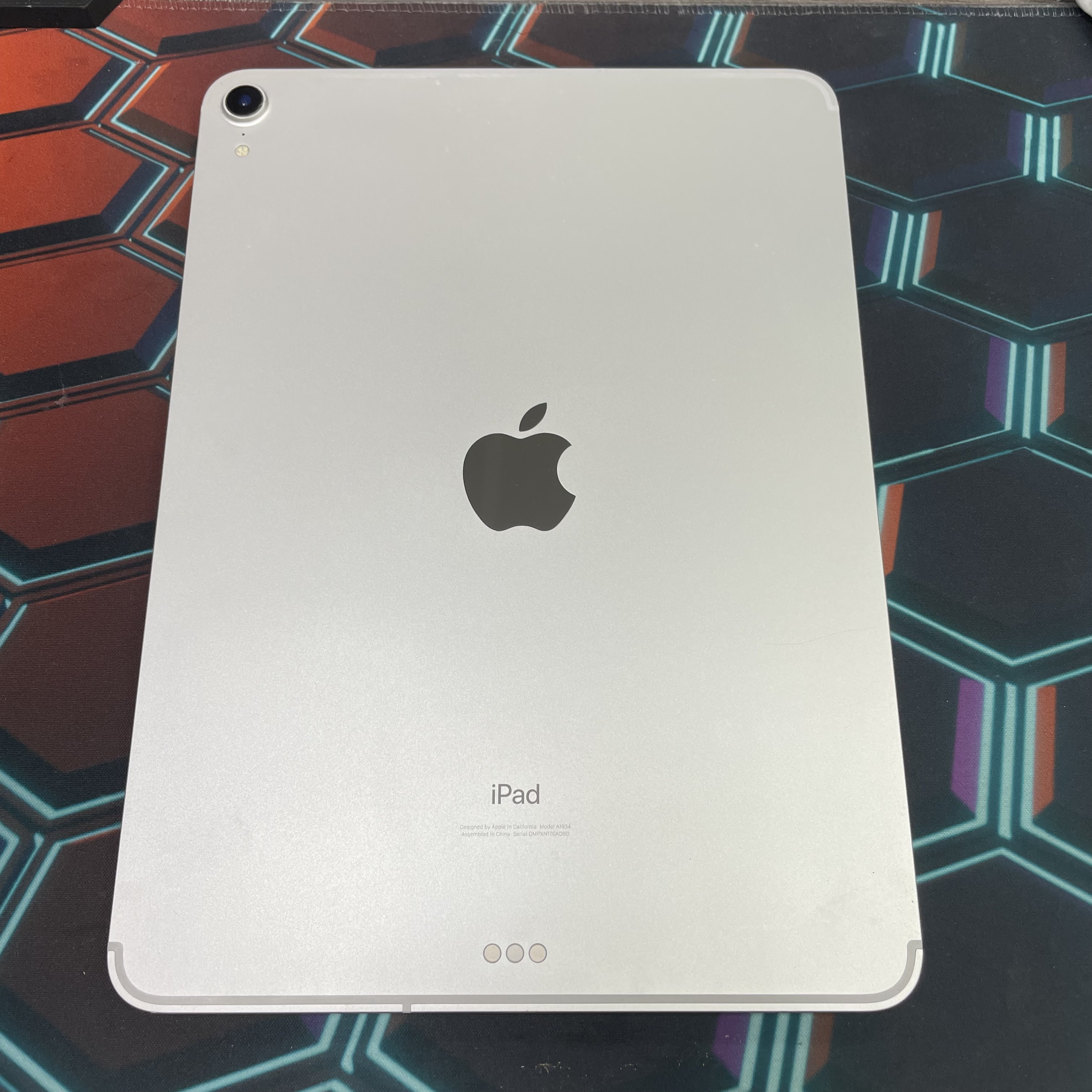*8396100 iPad Pro 11吋 勁靚機 256GB 插卡版 銀色 sliver