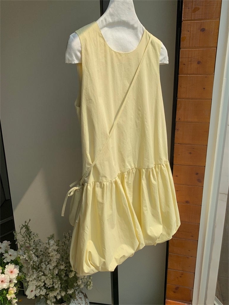 Agnes Puffy Dress free small crossbody bag 韩系减龄甜美背心花苞连衣裙配送🎁同色包包 ( 3 colours )