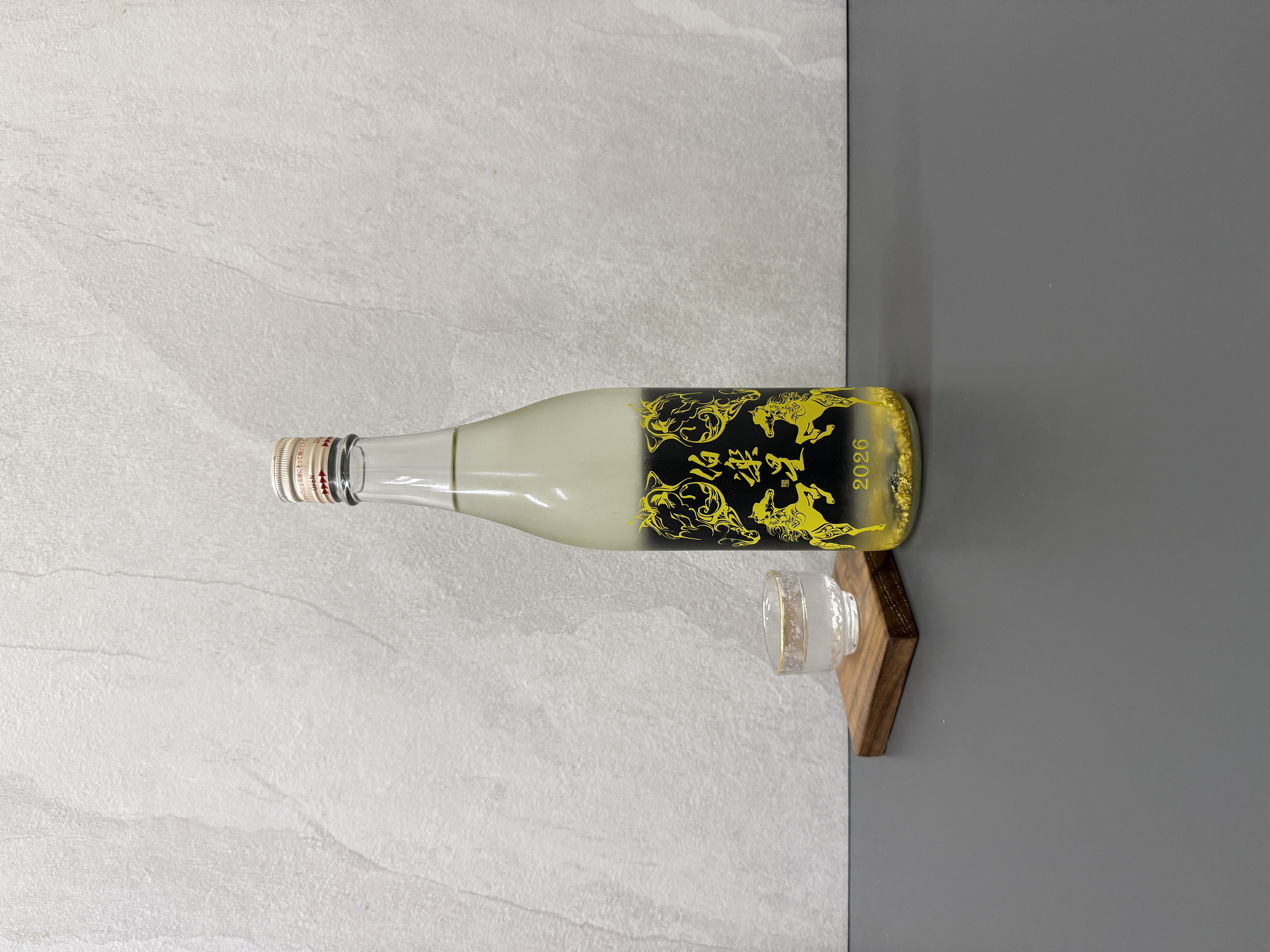 伯樂星 純米大吟釀 干支瓶 金箔酒 720ml