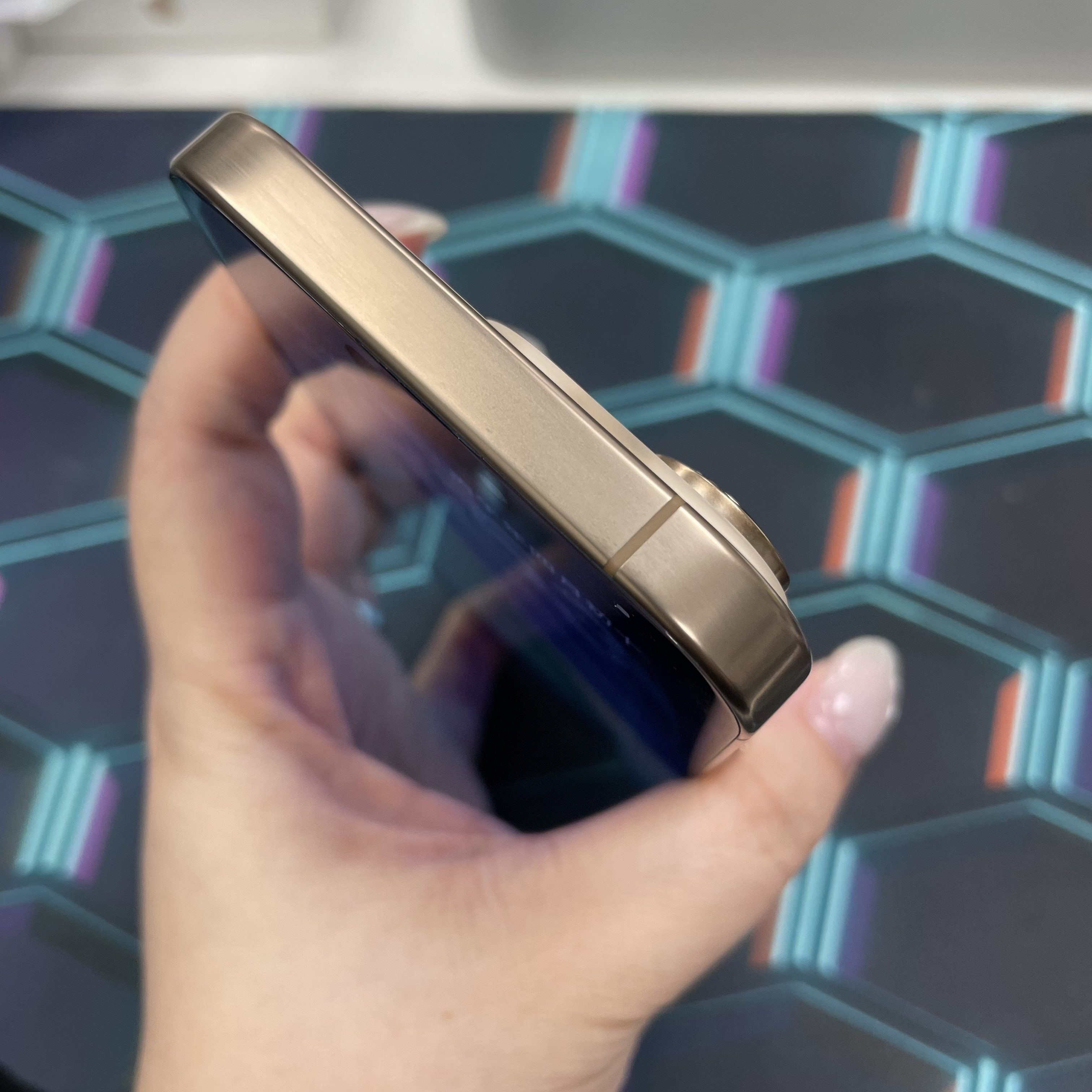 *6619 16 Pro 靚機 256GB 電91 沙色 gold