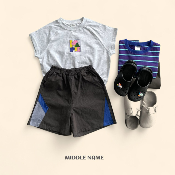 🇰🇷middle name tee