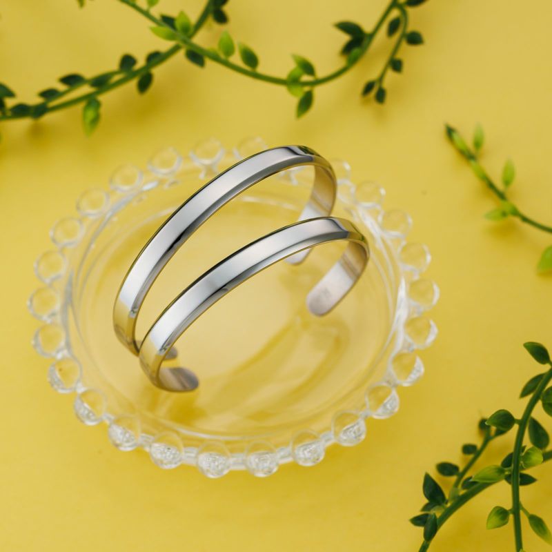 📦訂購 日本限定 White Clover 手鐲 (一對)