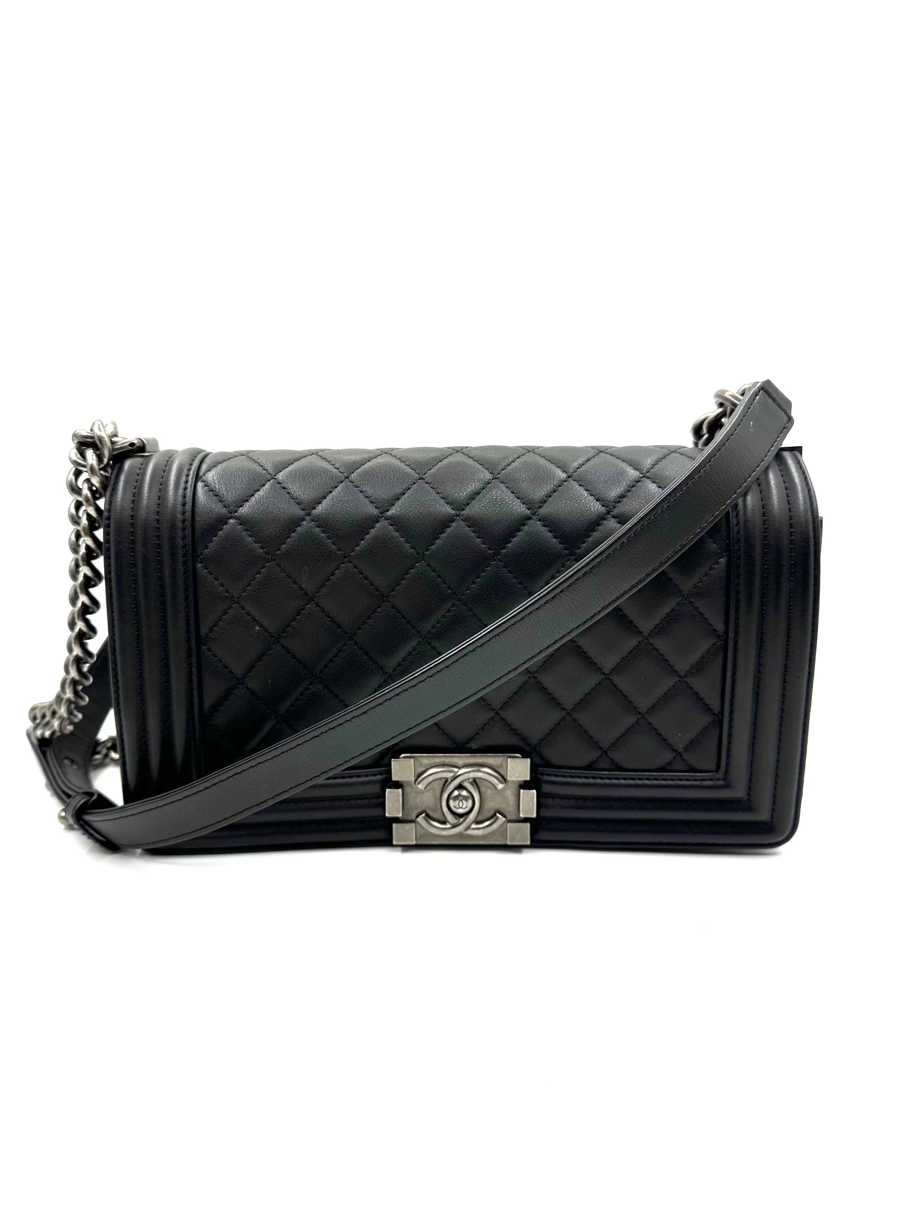 Pre-owned Chanel boy / black / Product code: 24121601