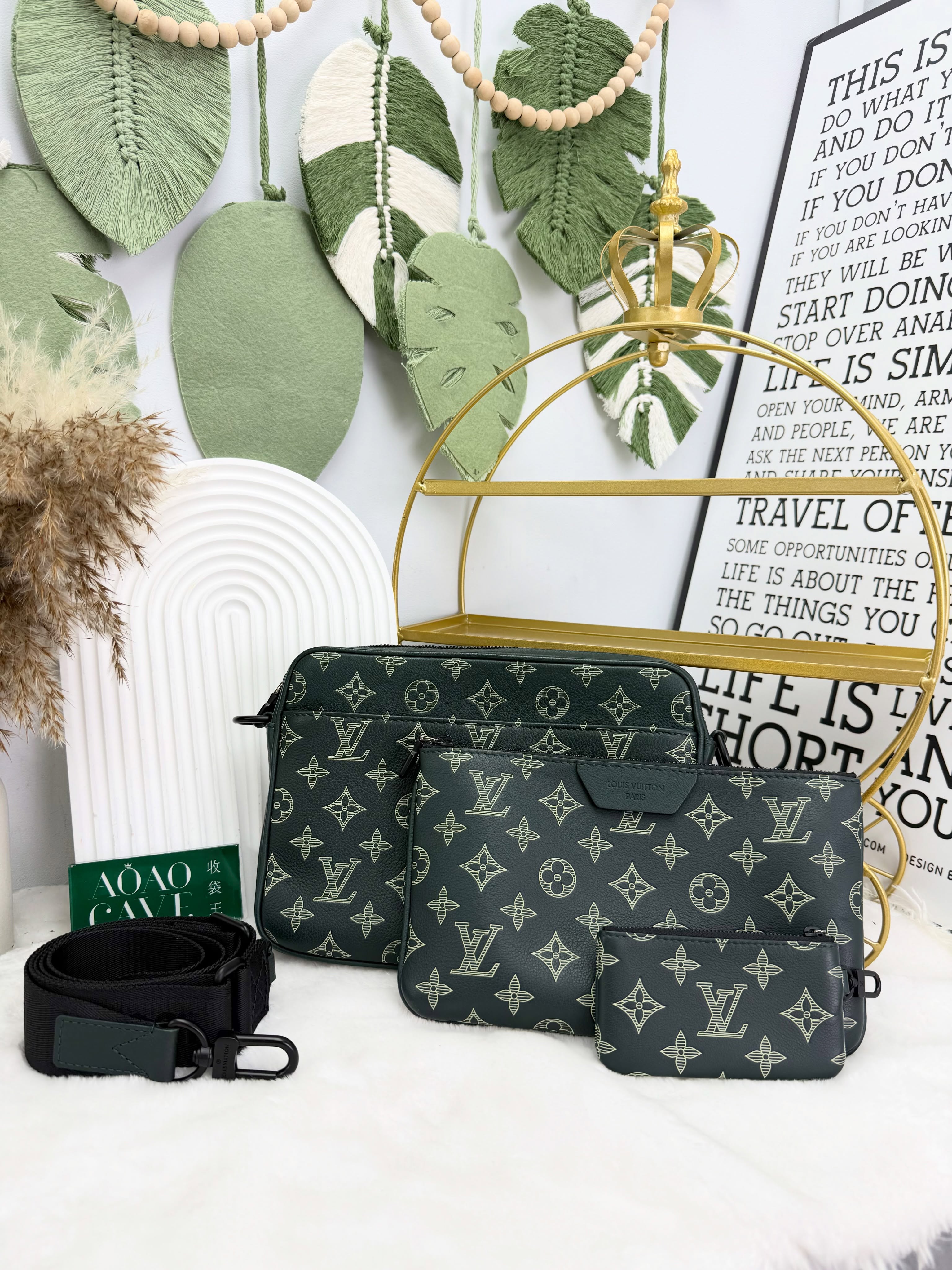 Lv👜 PRE OWNED 🛍️Trio Messenger三合一郵差包 森林綠皮革老花💚