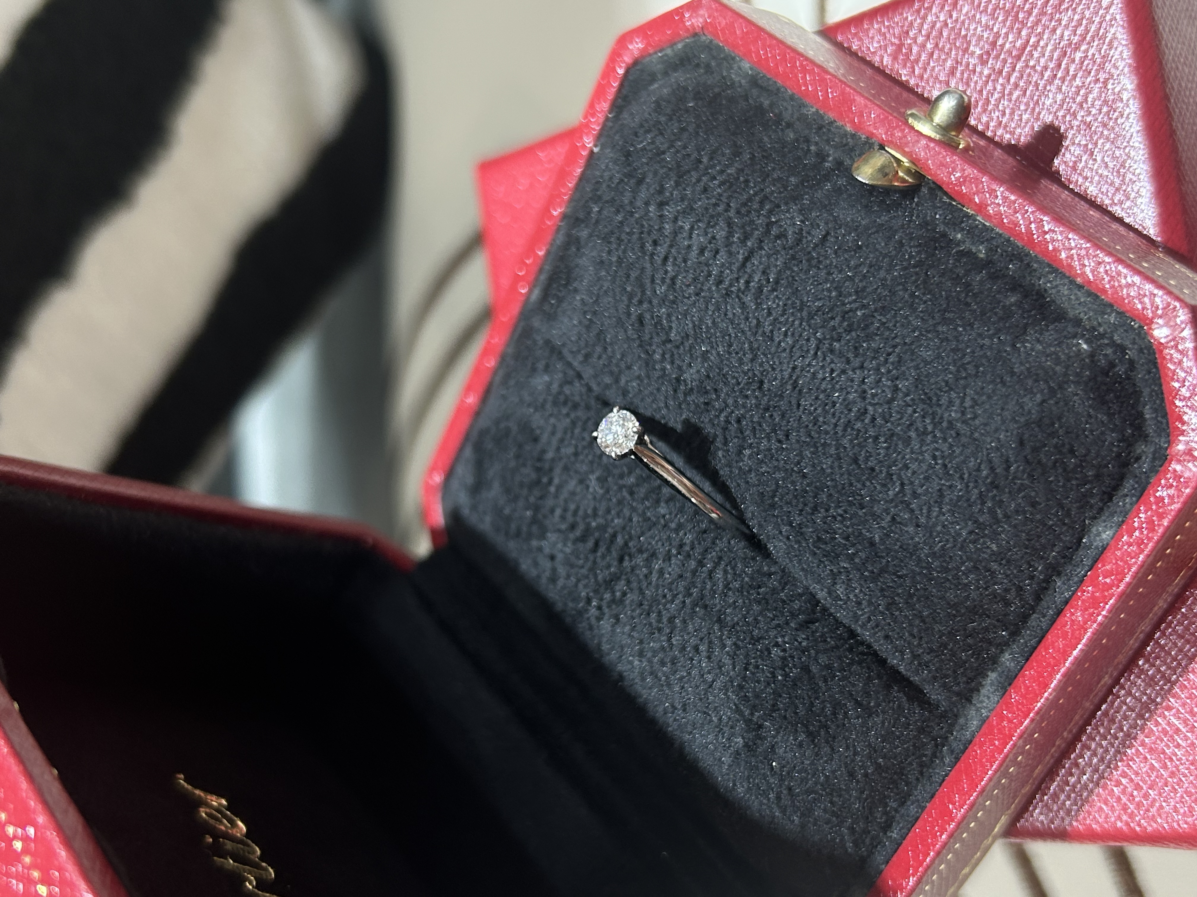 Cartier 鑽石戒指 Size: 51 100%Authentic, 98%New ✅鑽石證書✅戒指證書