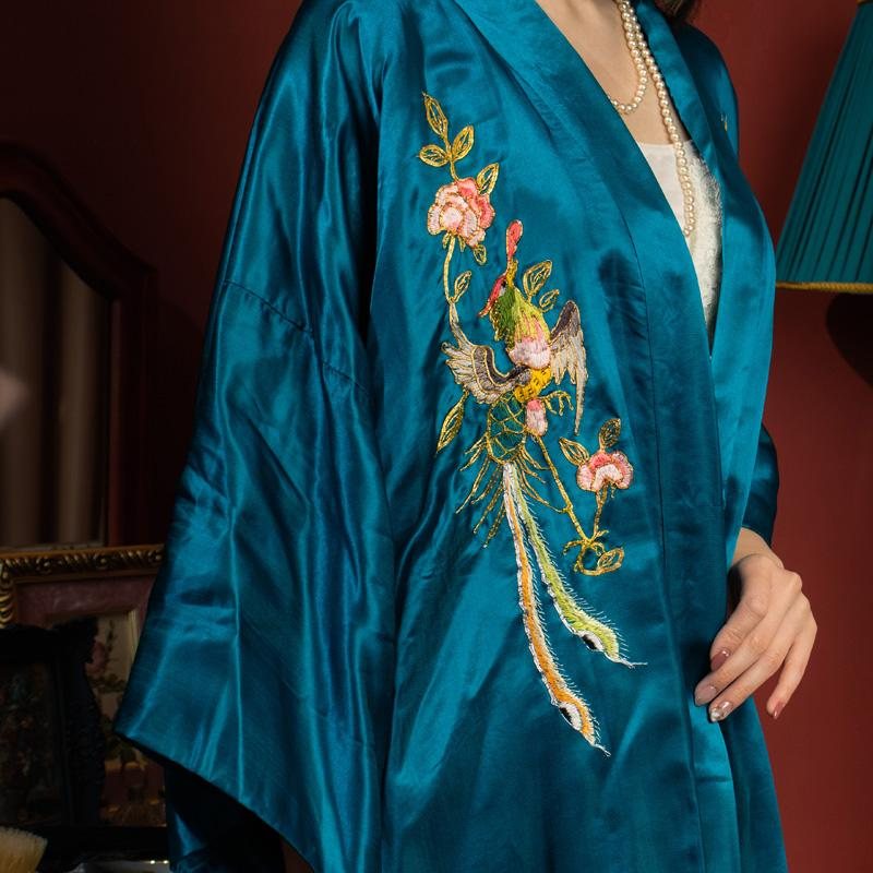 Vintage c.a. 1990s Made in China Hand-Embroidered Silk Bathrobe NEW OLD STOCK- Short Robe/Dragon