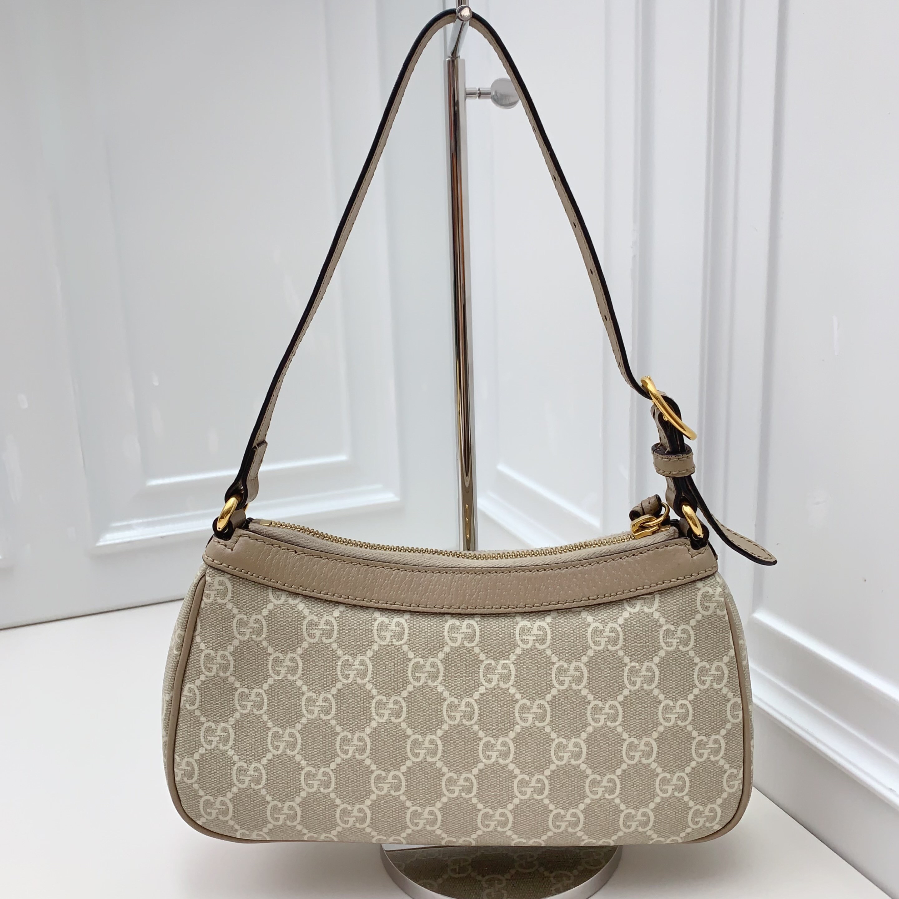 【預訂貨品】GUCCI 米白色 GG老花腋下包