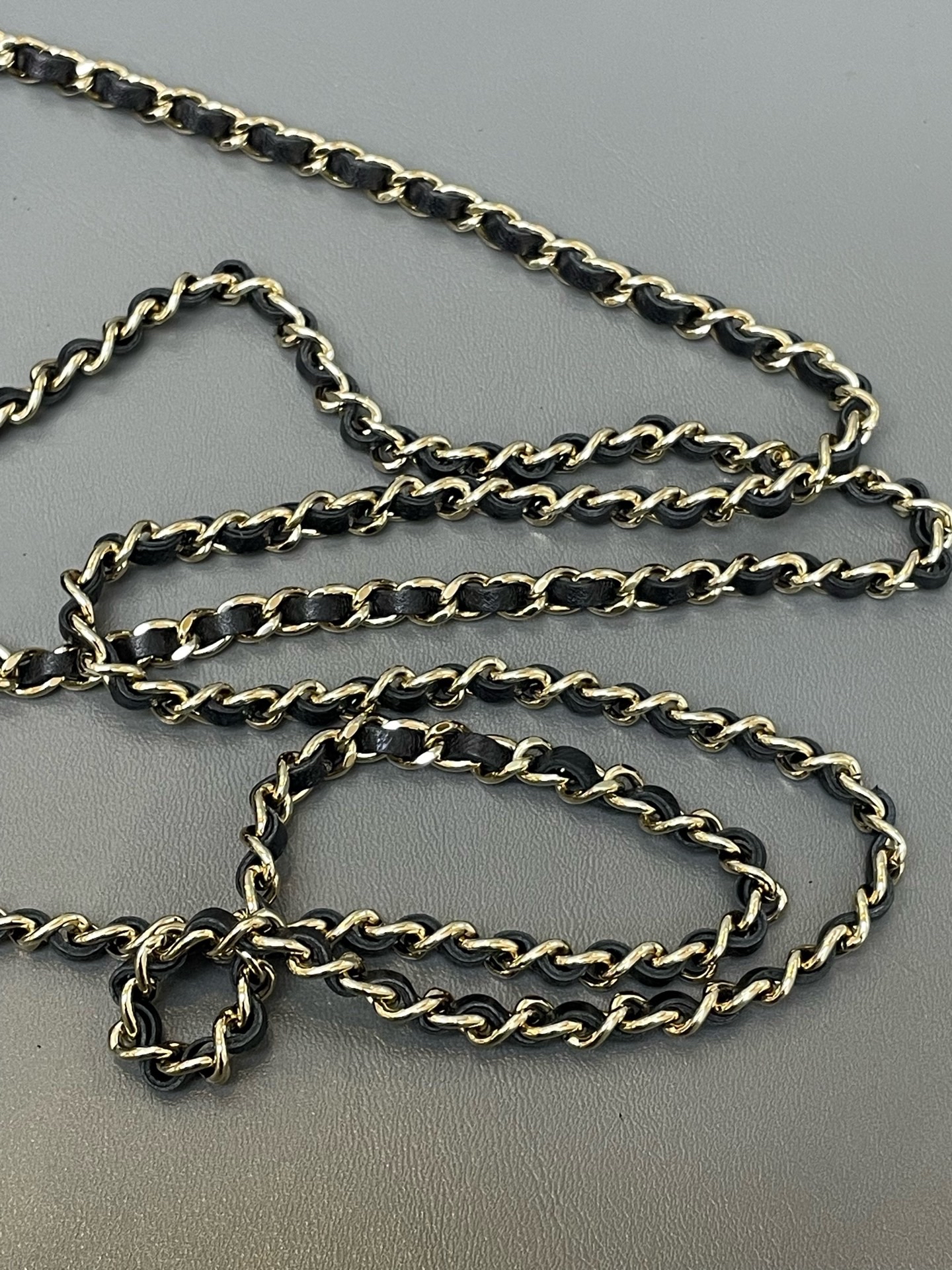 【預訂貨品】Chanel 黑金 小羊皮 woc