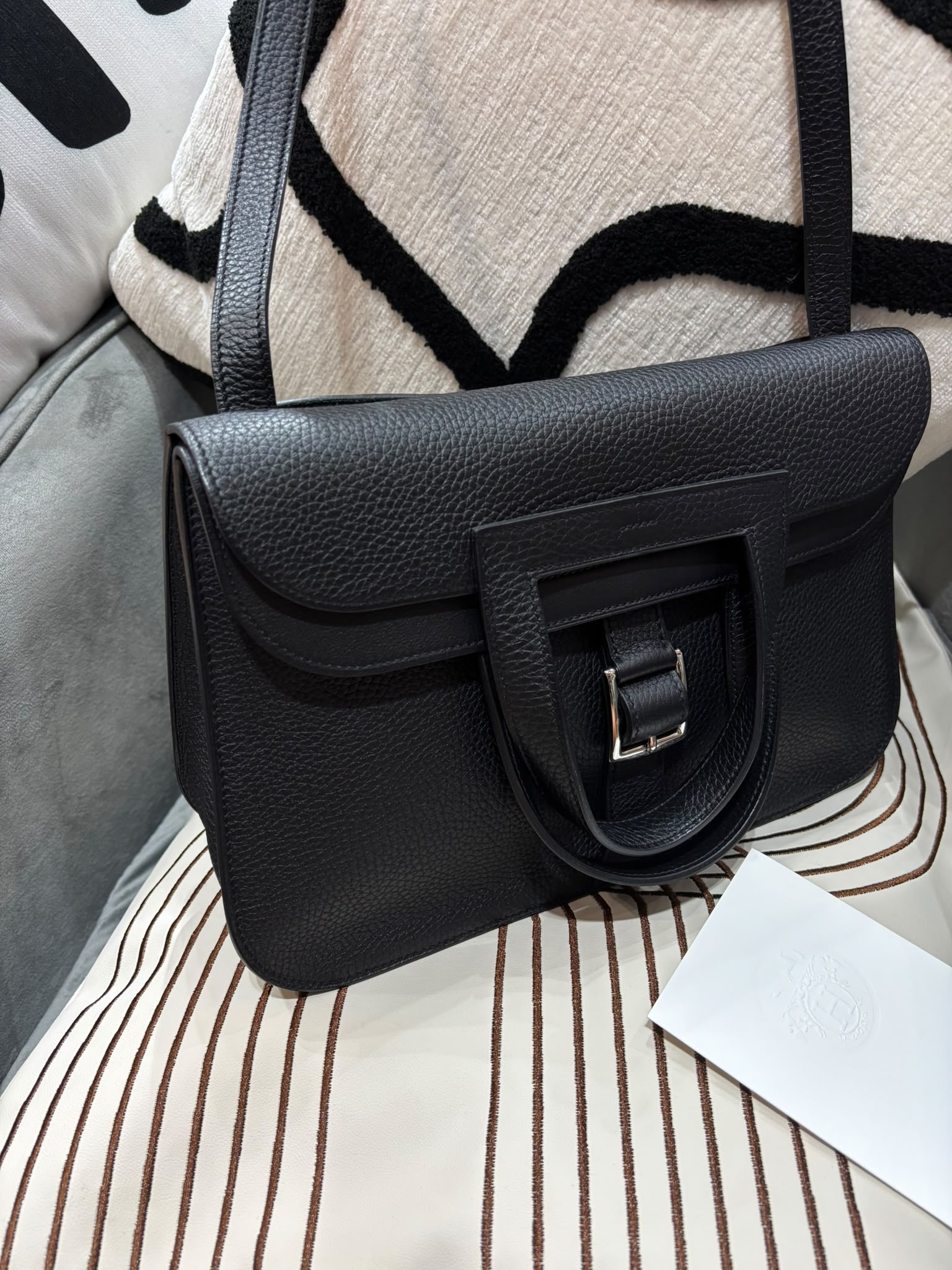 Hermes Halzan 31,STAMP A 黑銀 100%Authentic,98%new ✅專門店收據 ✅Dust bag 