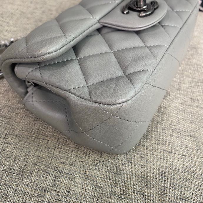 【預訂貨品】CHANE灰色銀扣CF 👜20開