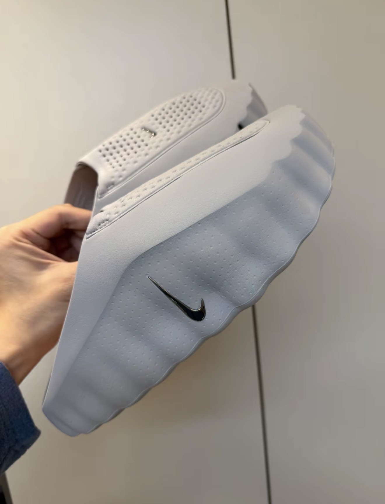 HQ4307-003 Nike Mind 001 Slide Light Smoke Grey HQ4307-003