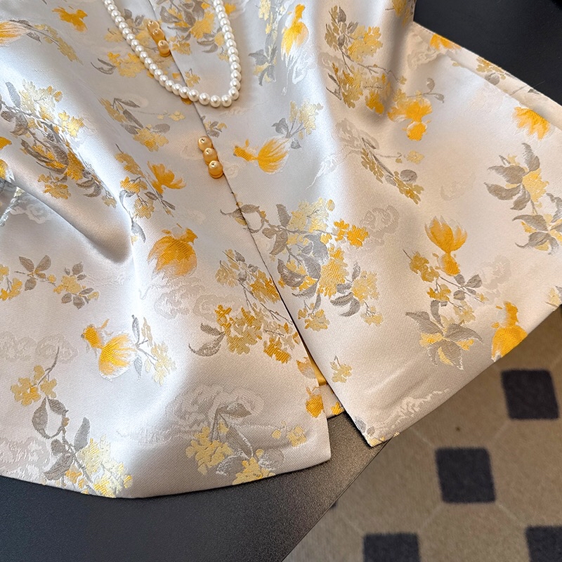 B36(0303) 新中式唐装复古前间隔与边三珠钮金鱼黄马甲上衣