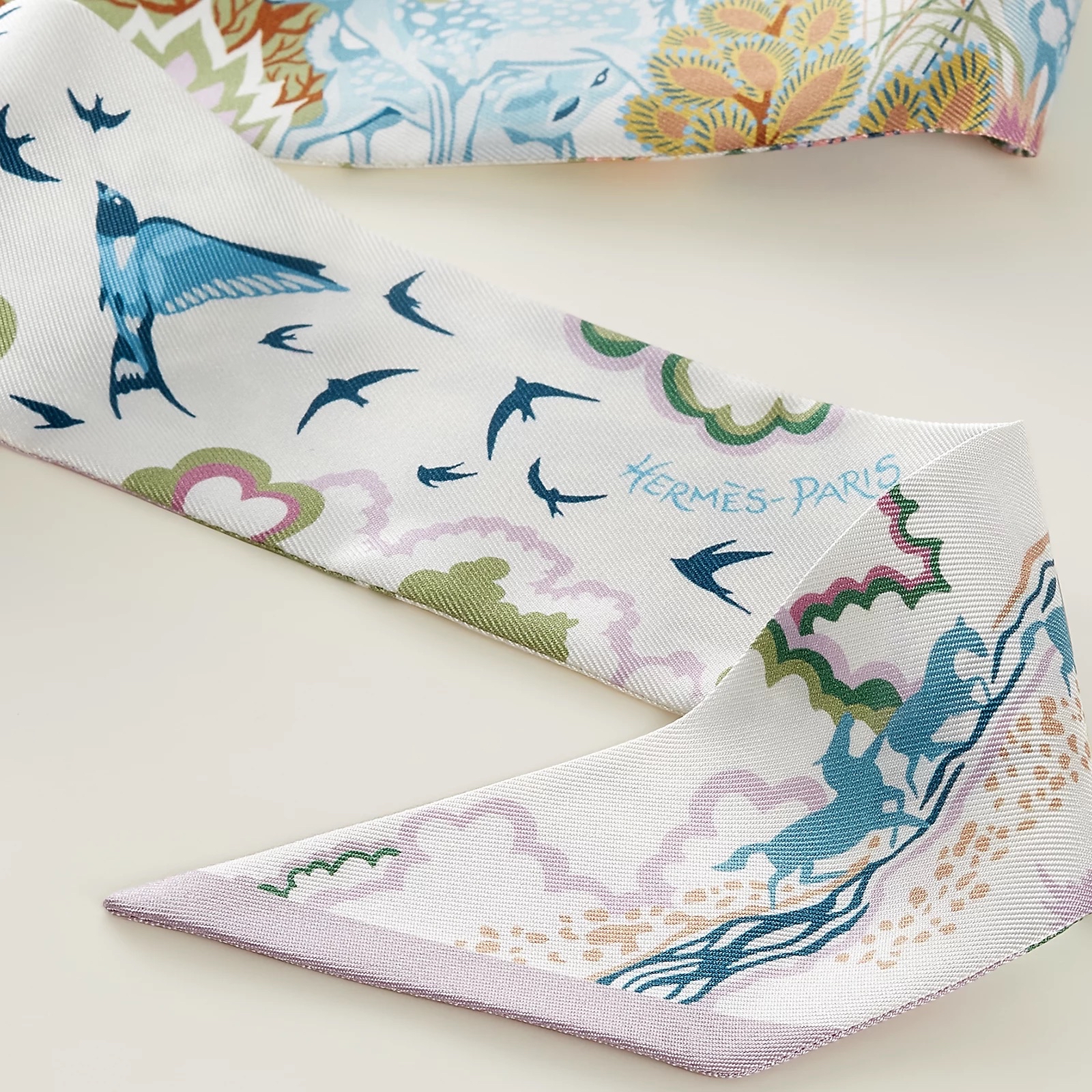 Hermès 全新🆕  100%絲 Rewilding Nature Twilly圖案 Twilly 