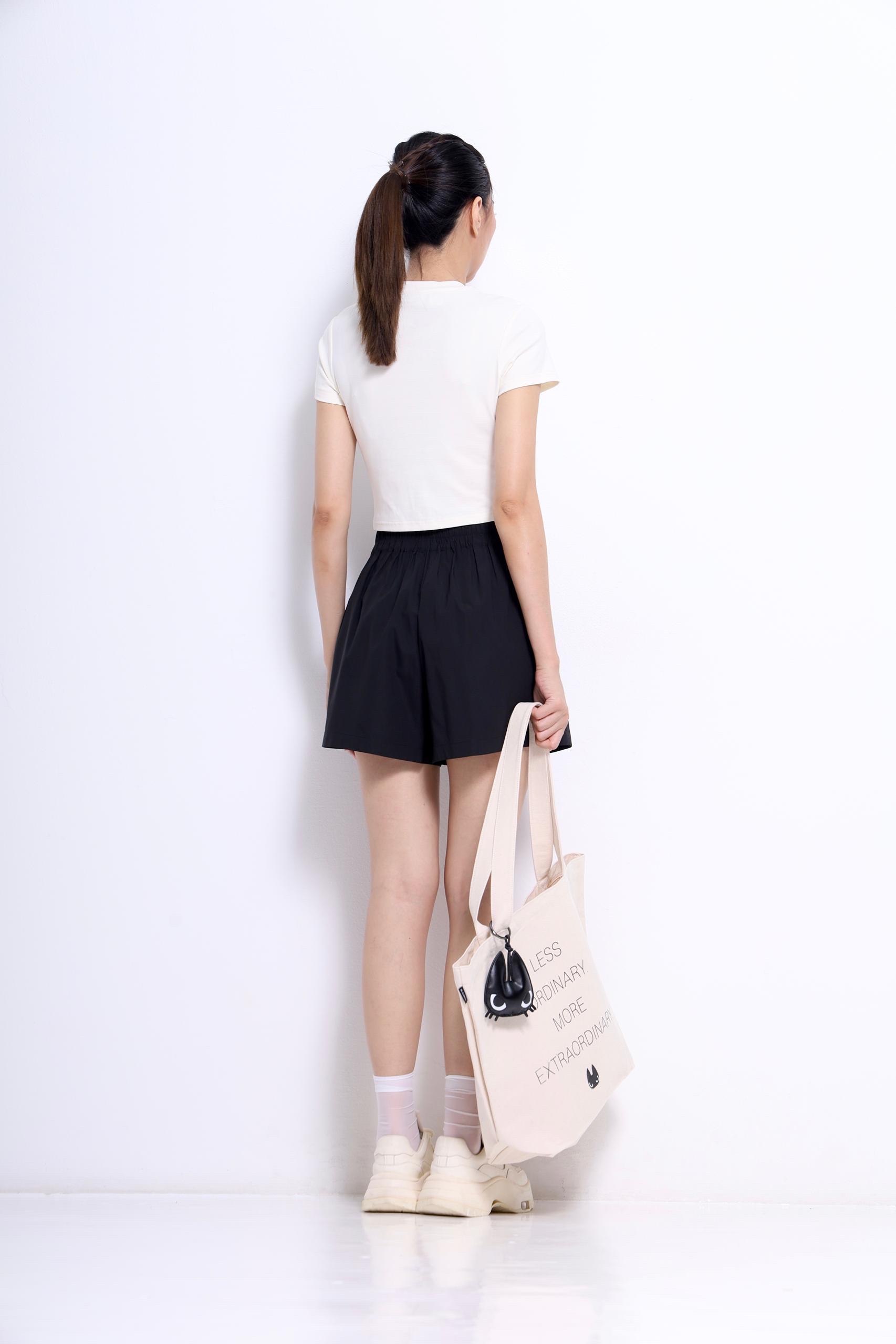 CP1613 Essential Relaxed Shorts