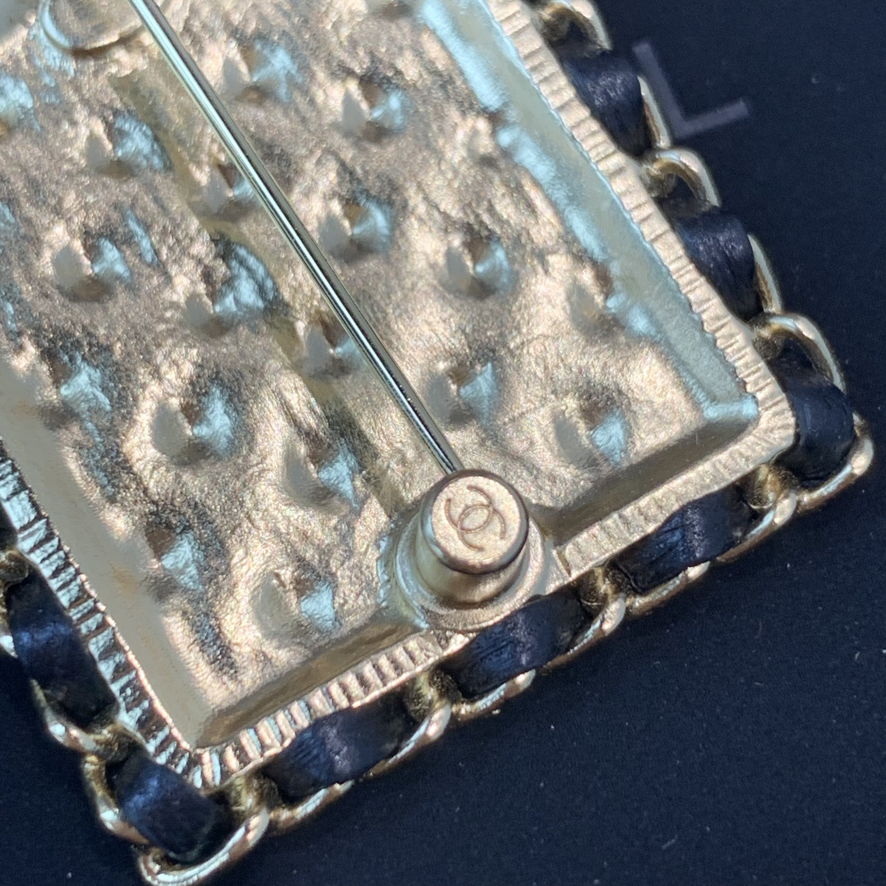 ✨晚會必備‼️Chanel No.5全金香水胸針 Chanel brooch 23年秋冬款